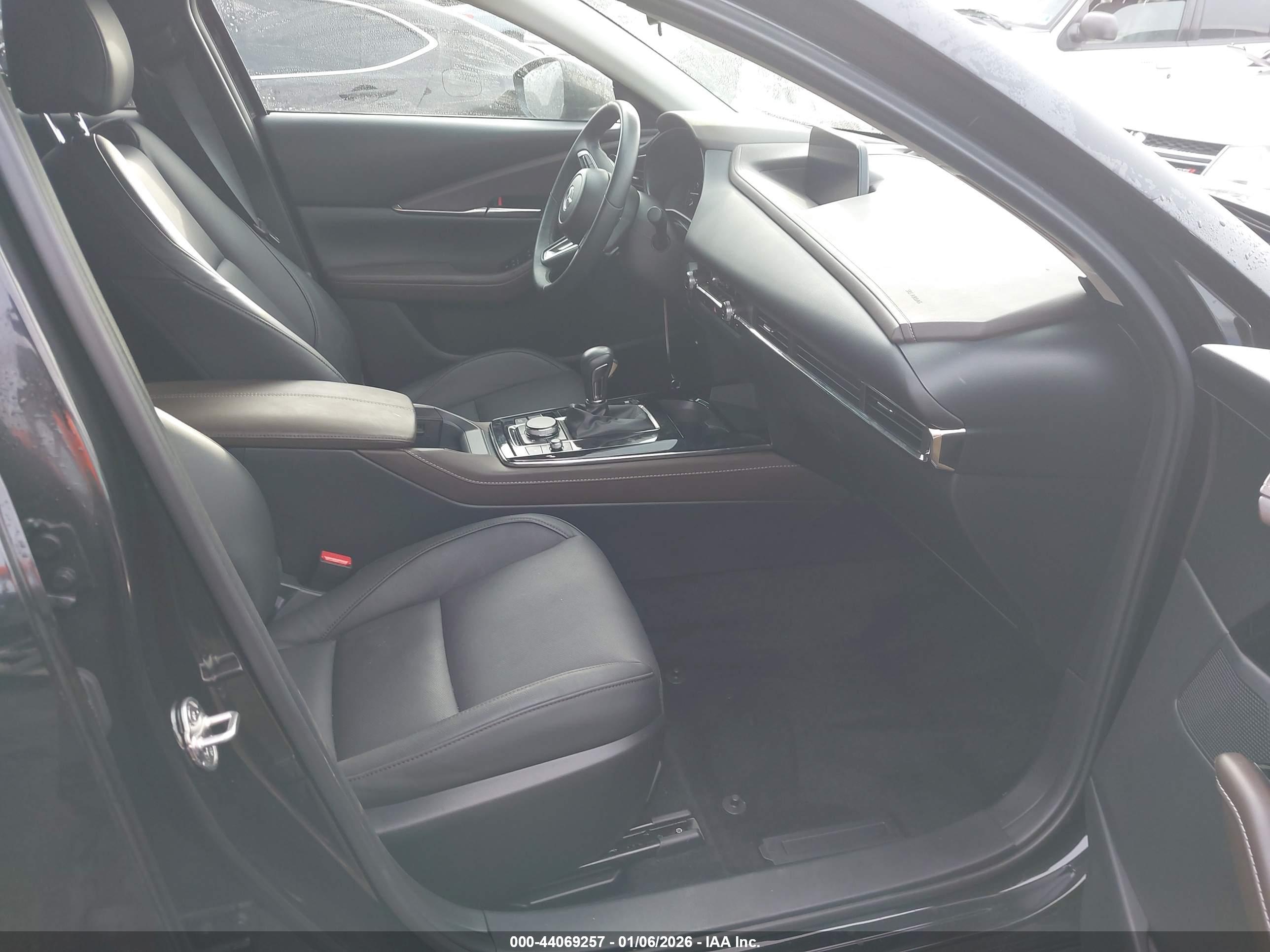 MAZDA CX-30 image 5