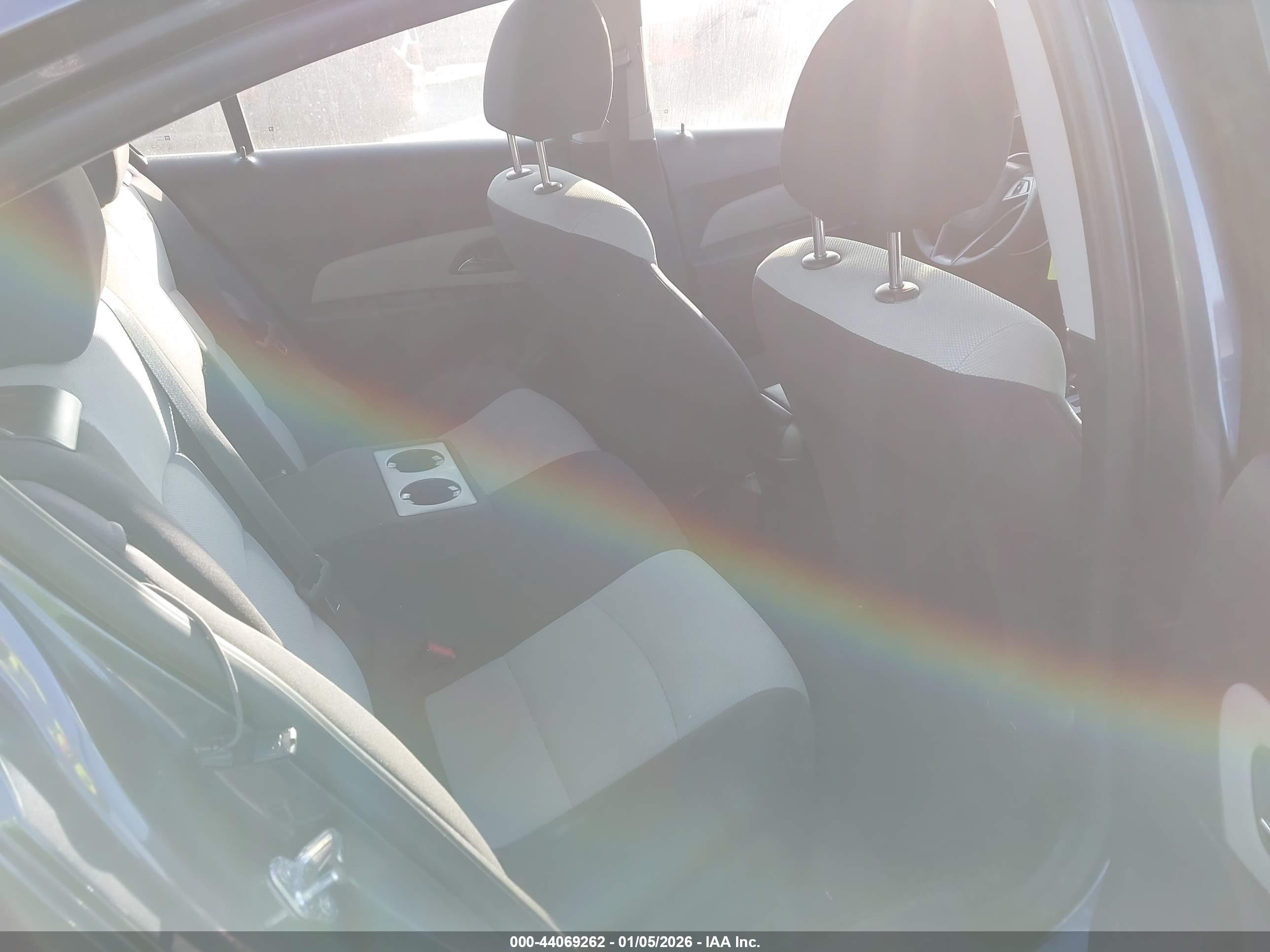 CHEVROLET CRUZE image 8