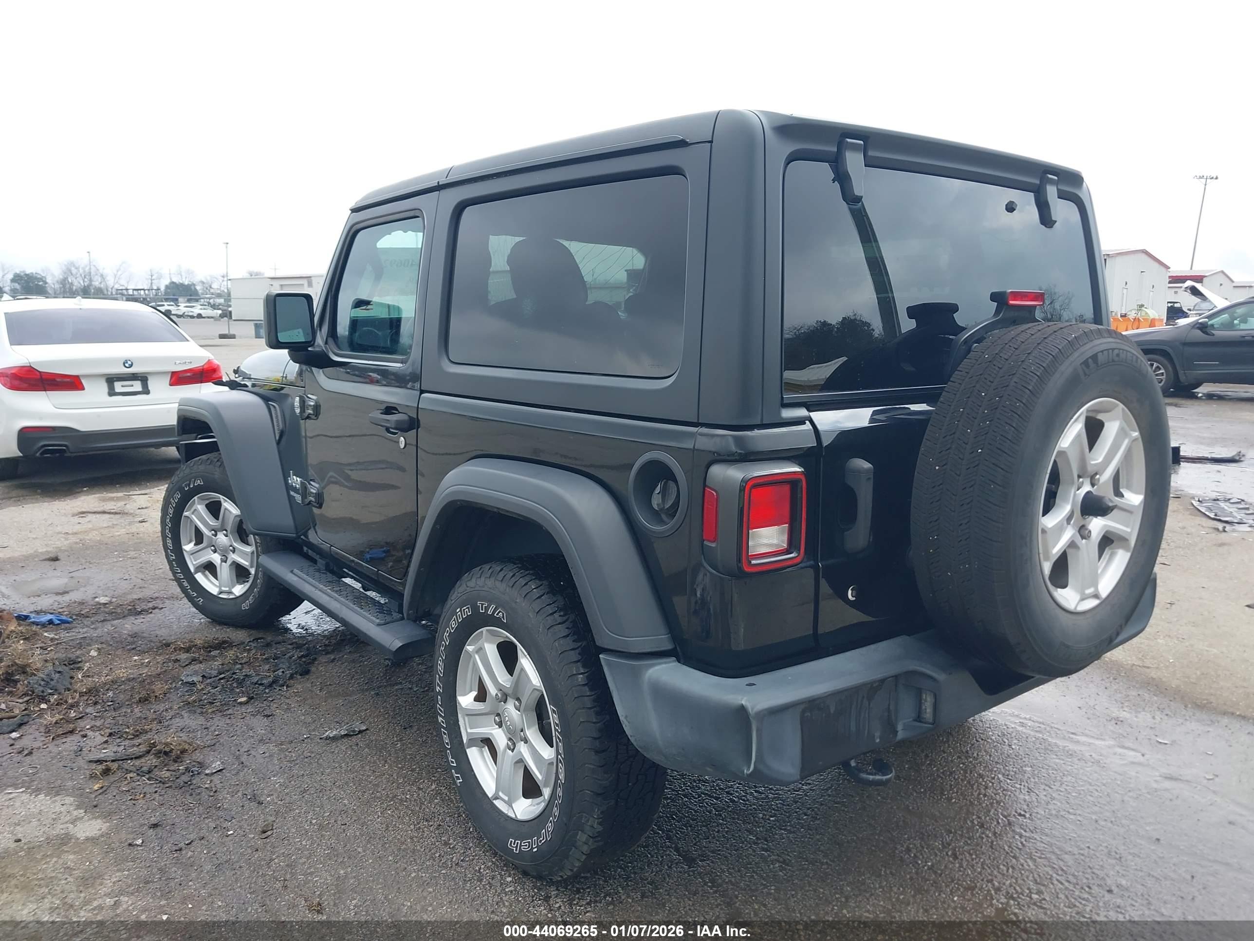 JEEP WRANGLER image 3
