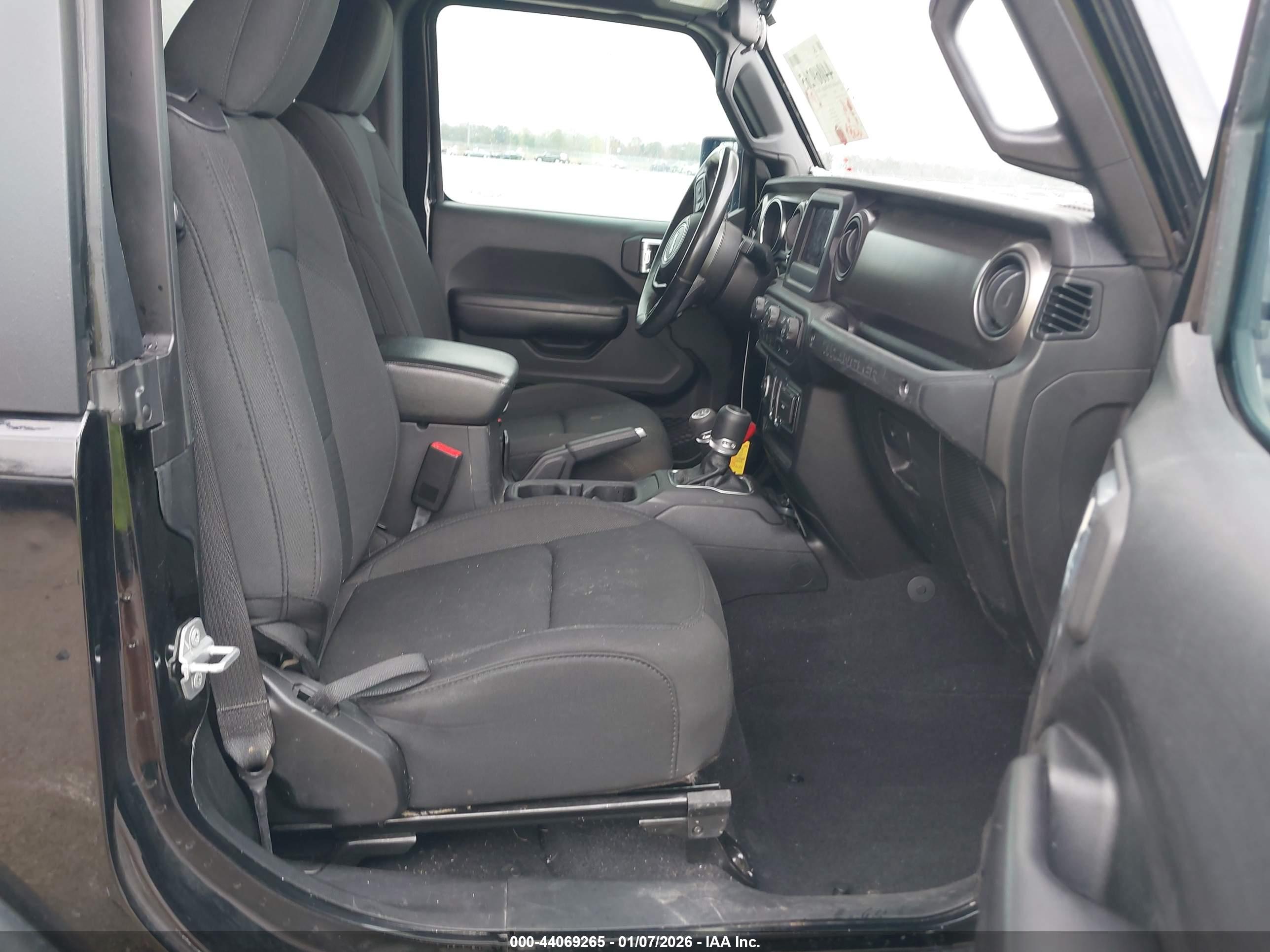 JEEP WRANGLER image 5