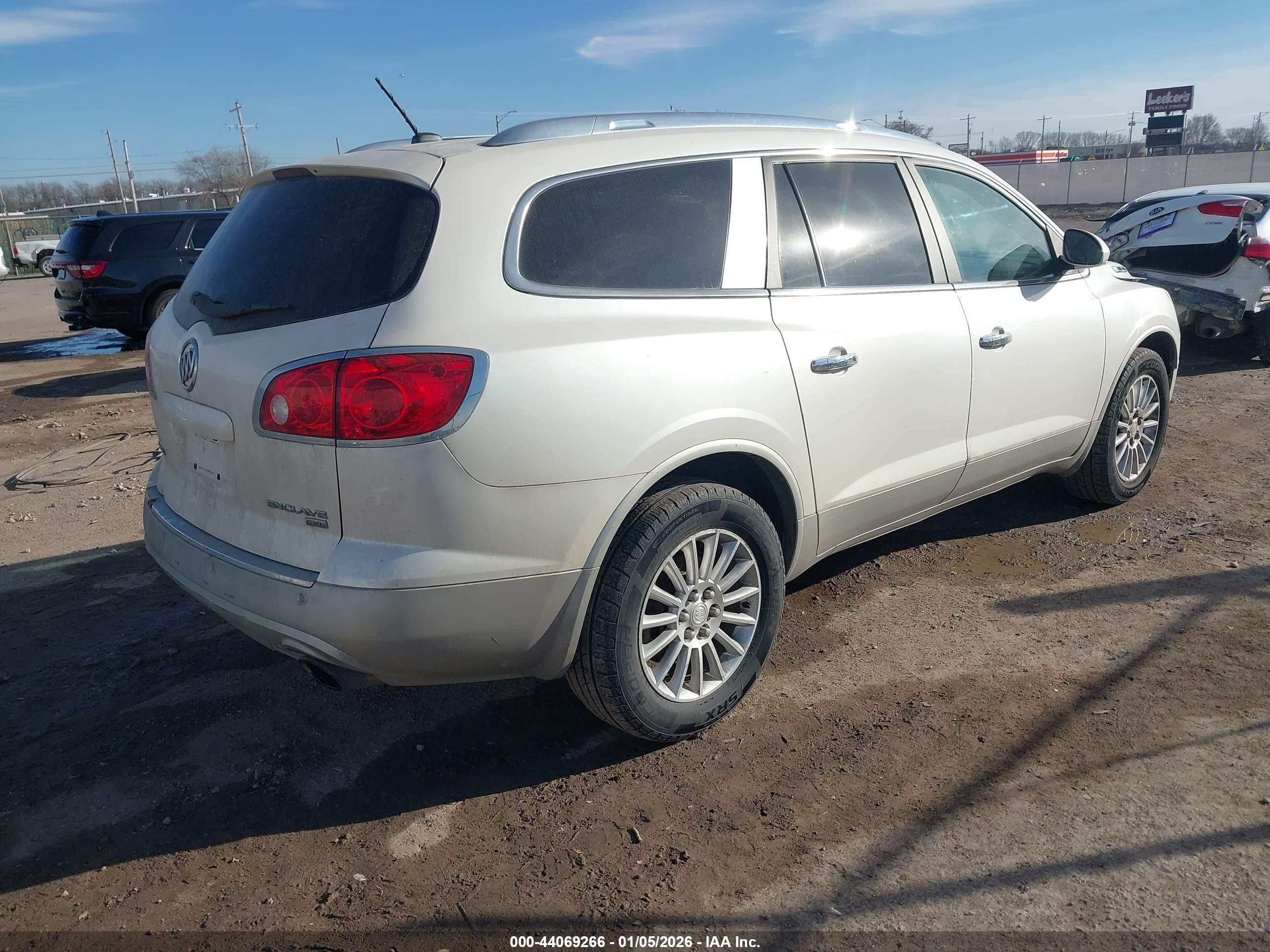 BUICK ENCLAVE image 4