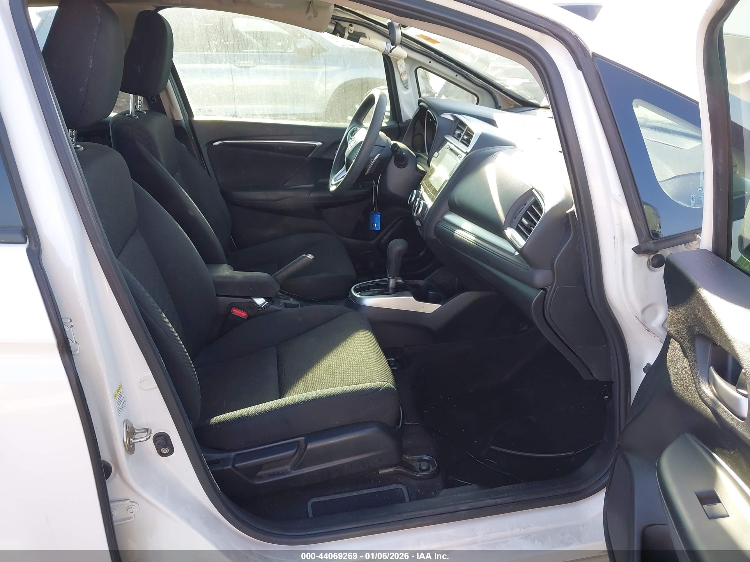 HONDA FIT image 5