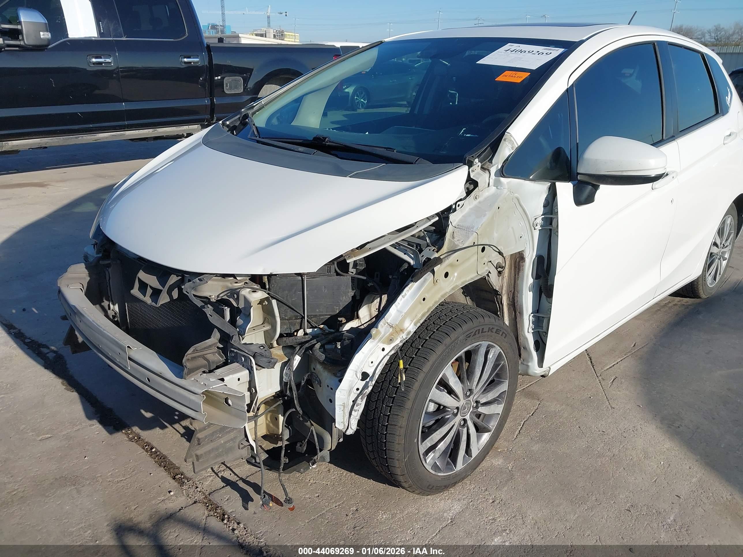 HONDA FIT image 6