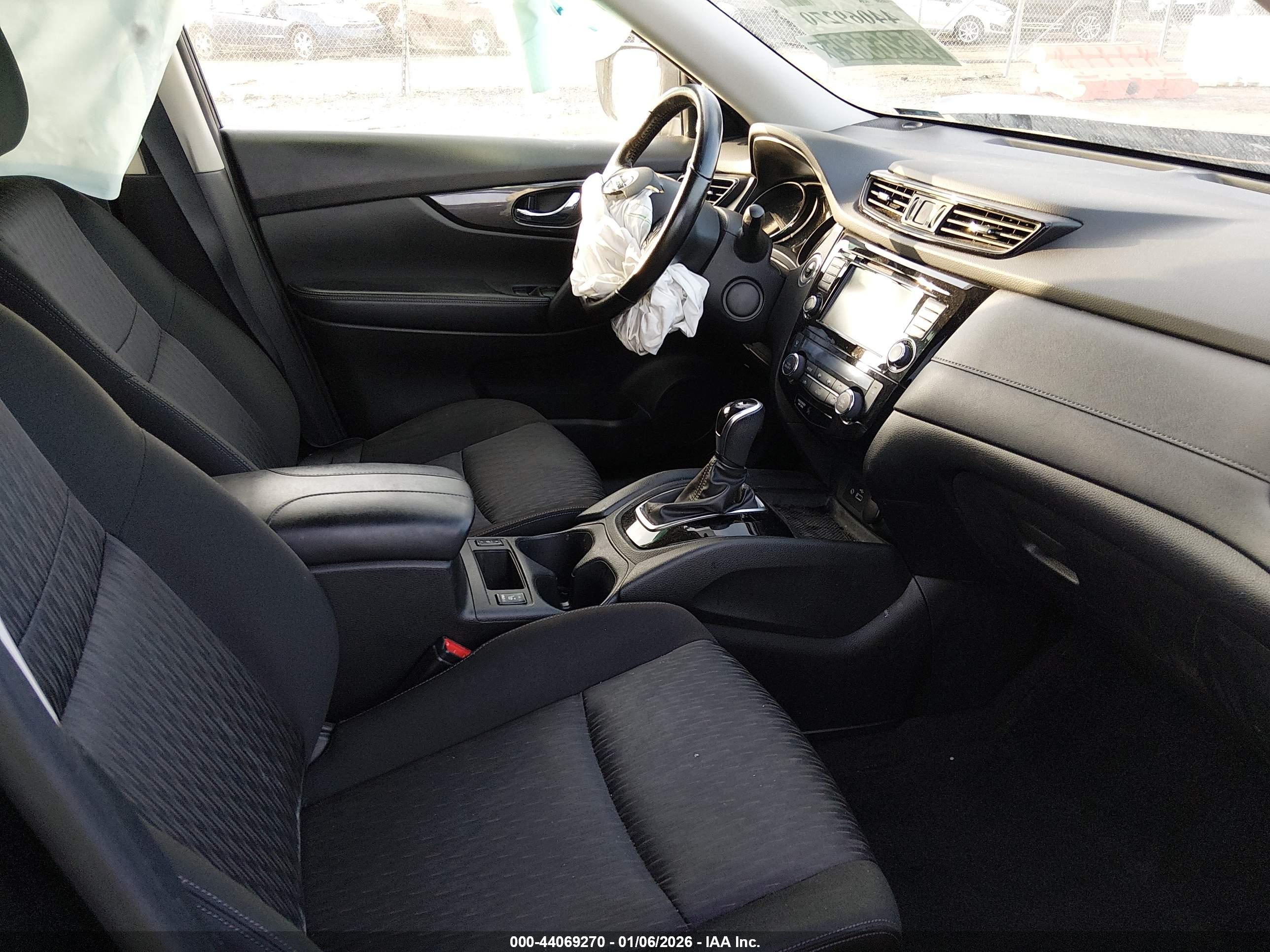 NISSAN ROGUE image 5