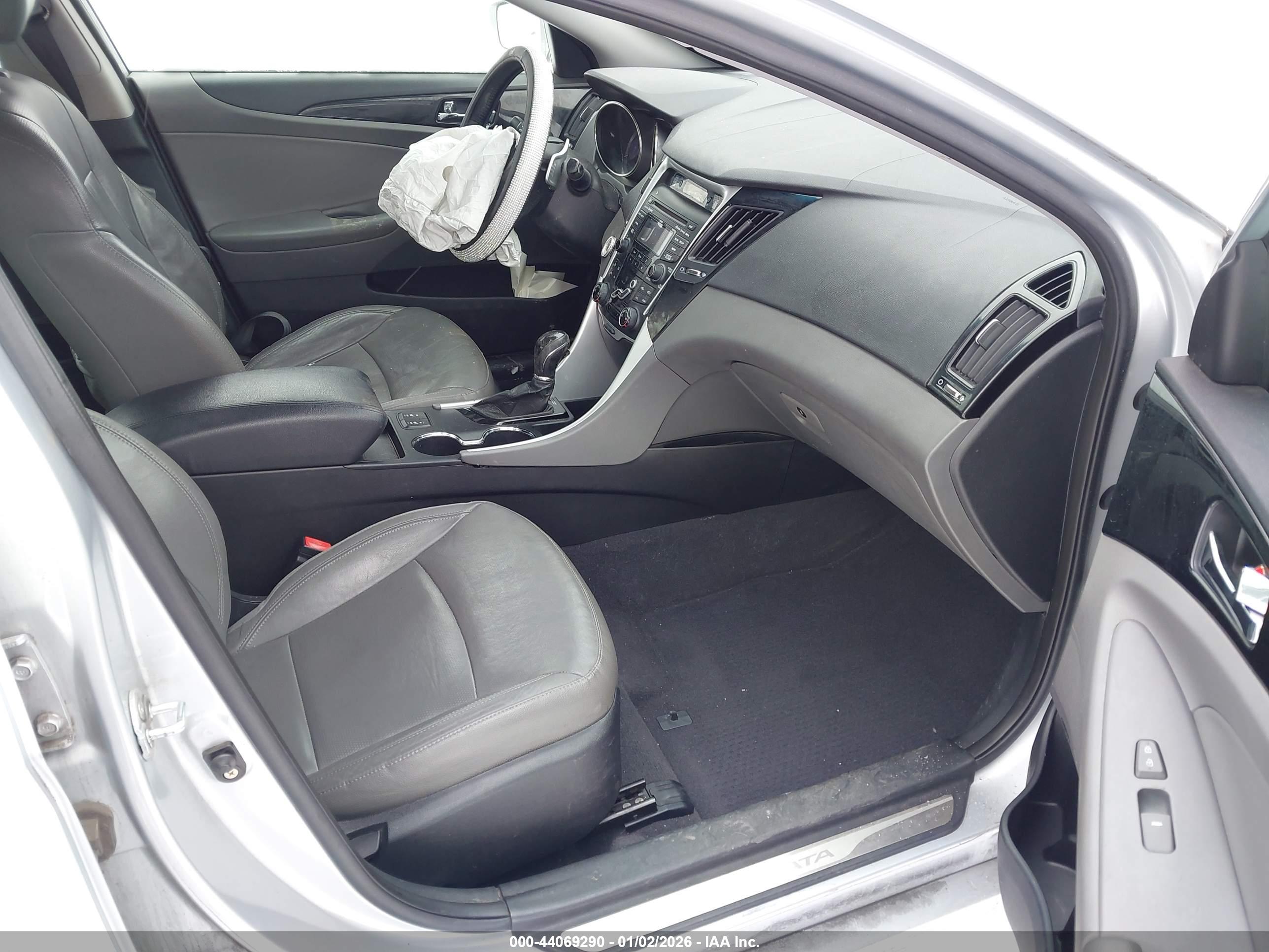 HYUNDAI SONATA image 5