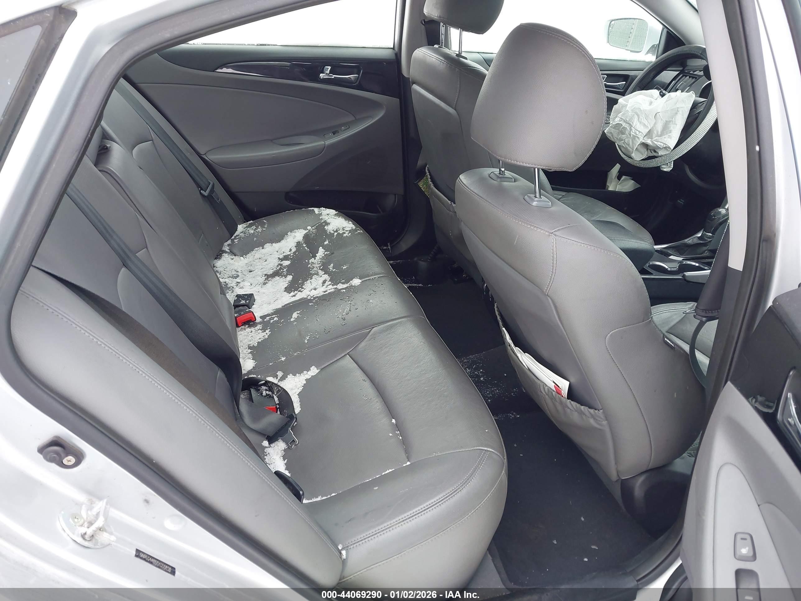 HYUNDAI SONATA image 8