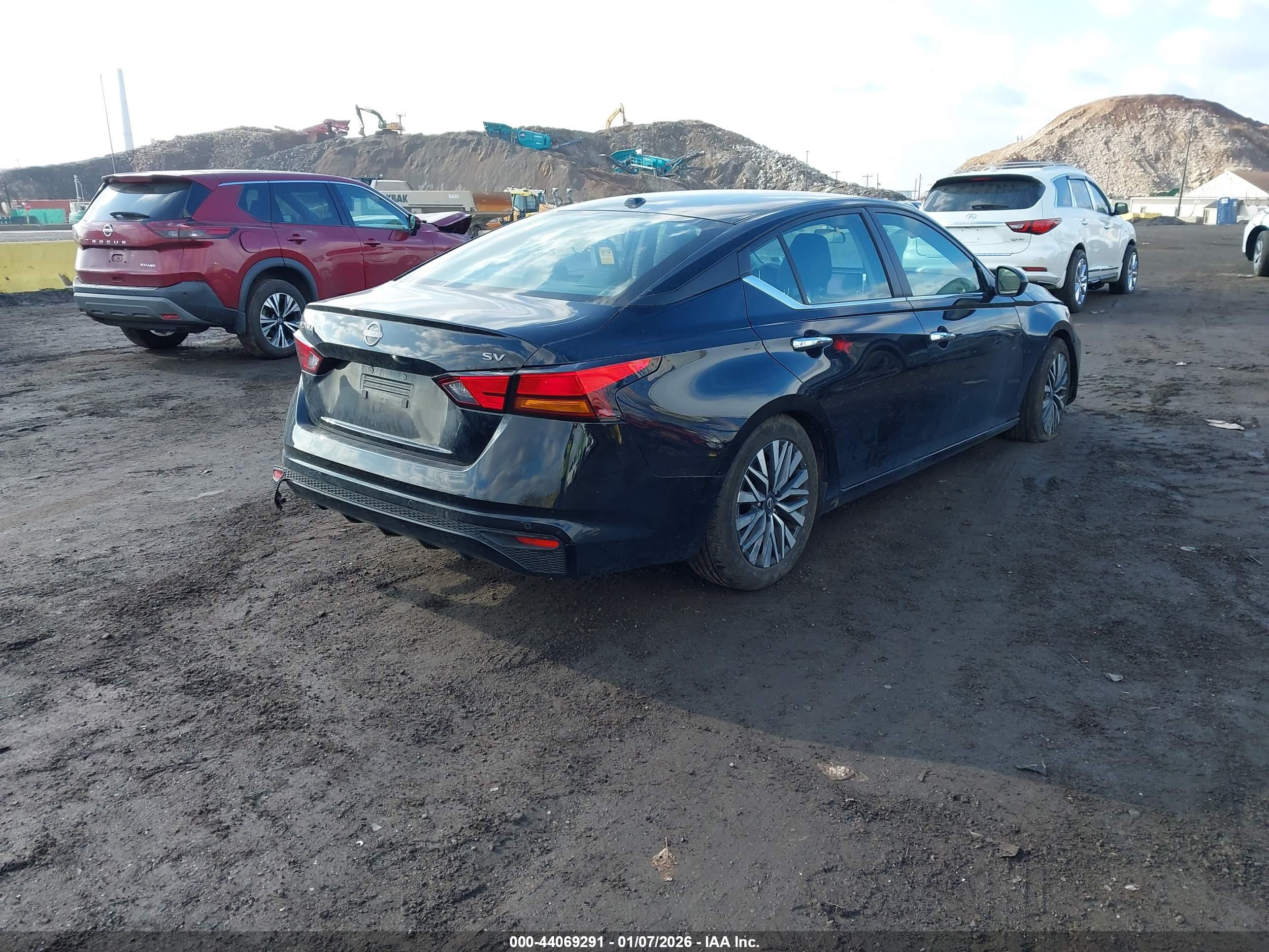 NISSAN ALTIMA image 4