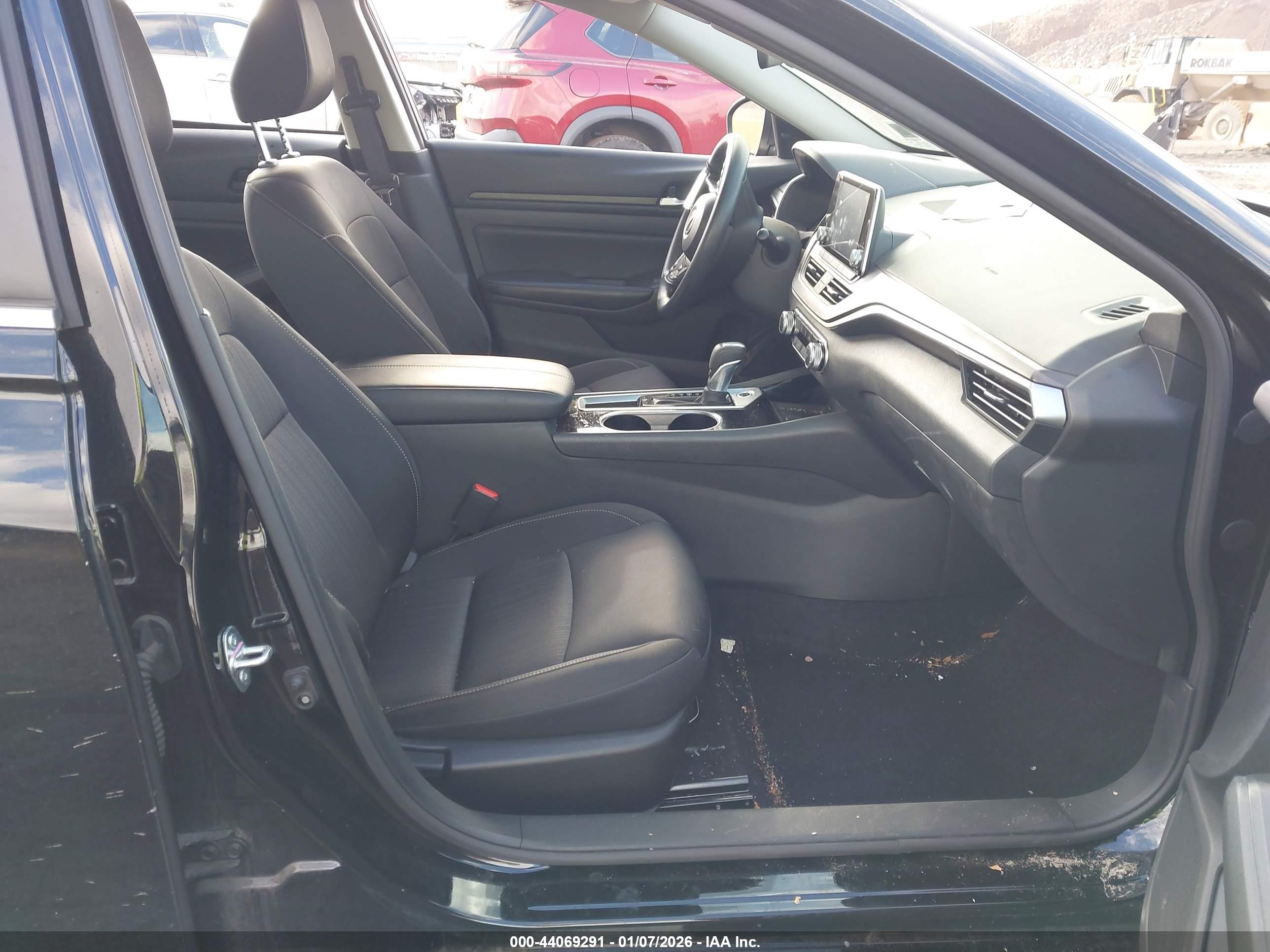 NISSAN ALTIMA image 5