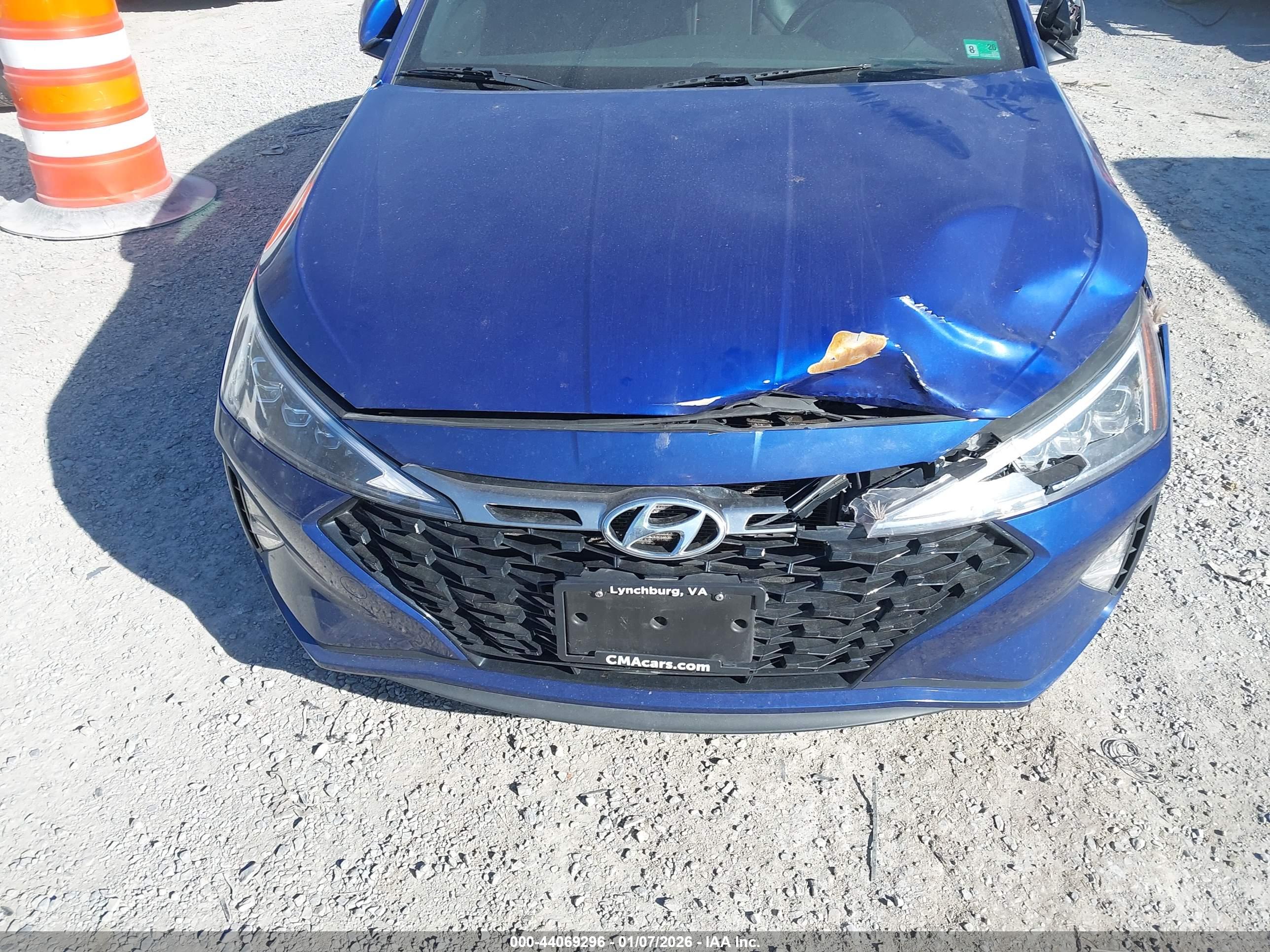 HYUNDAI ELANTRA image 6