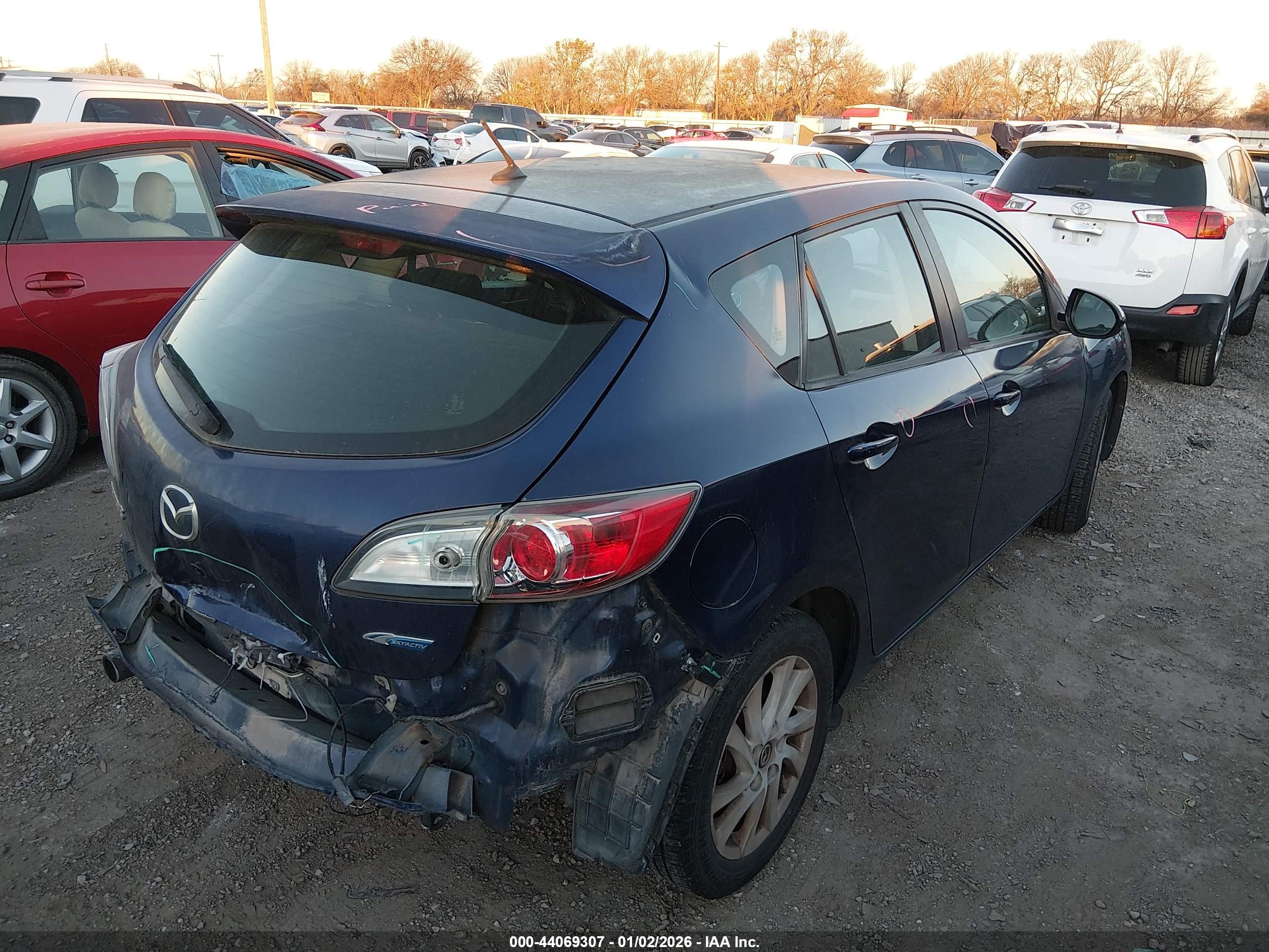 MAZDA MAZDA3 image 4