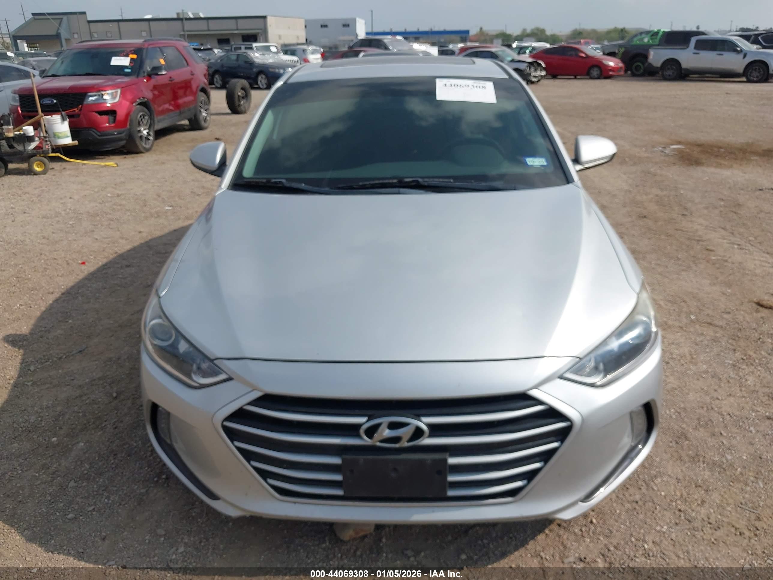 HYUNDAI ELANTRA image 6