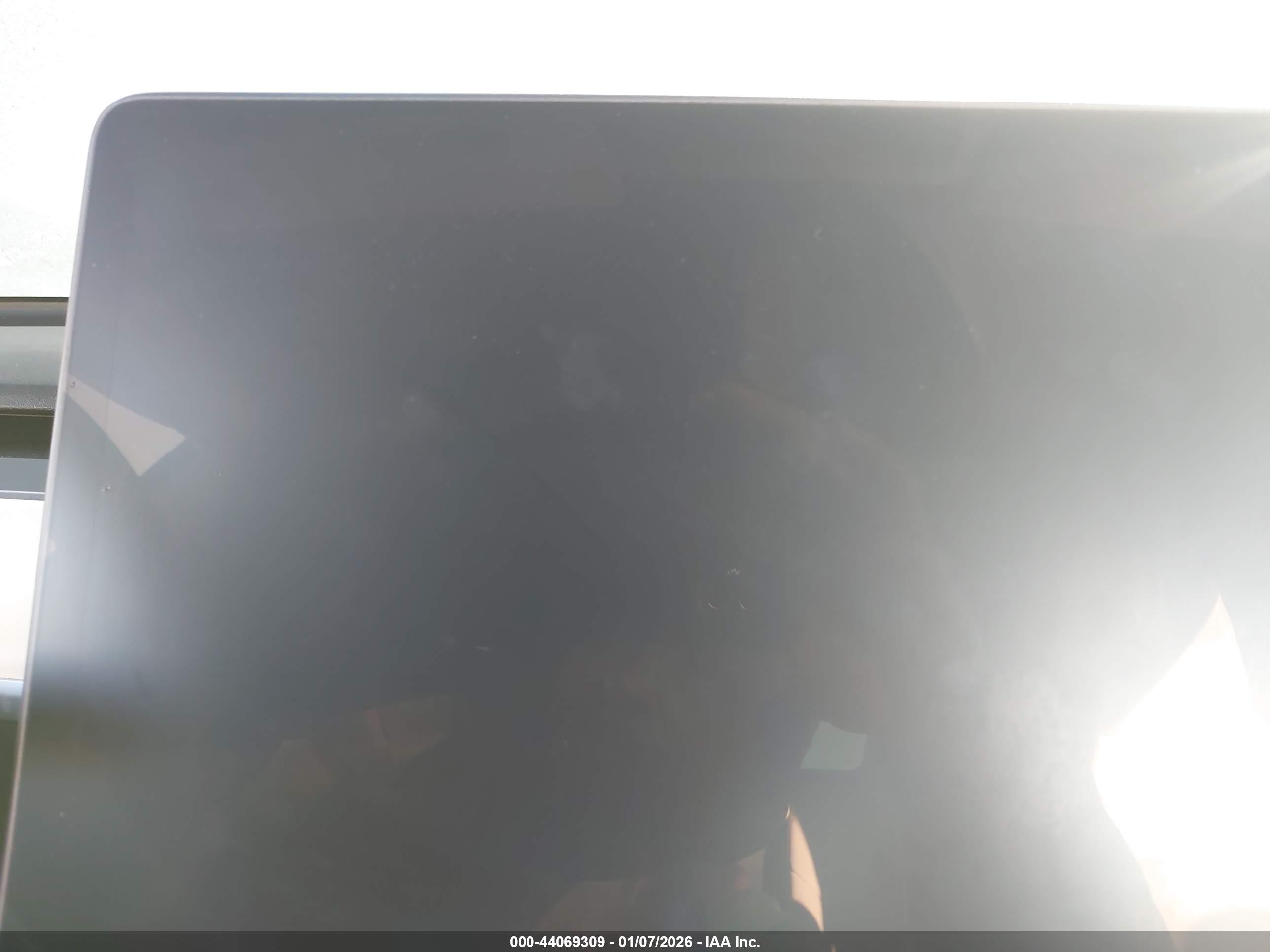 TESLA MODEL image 7
