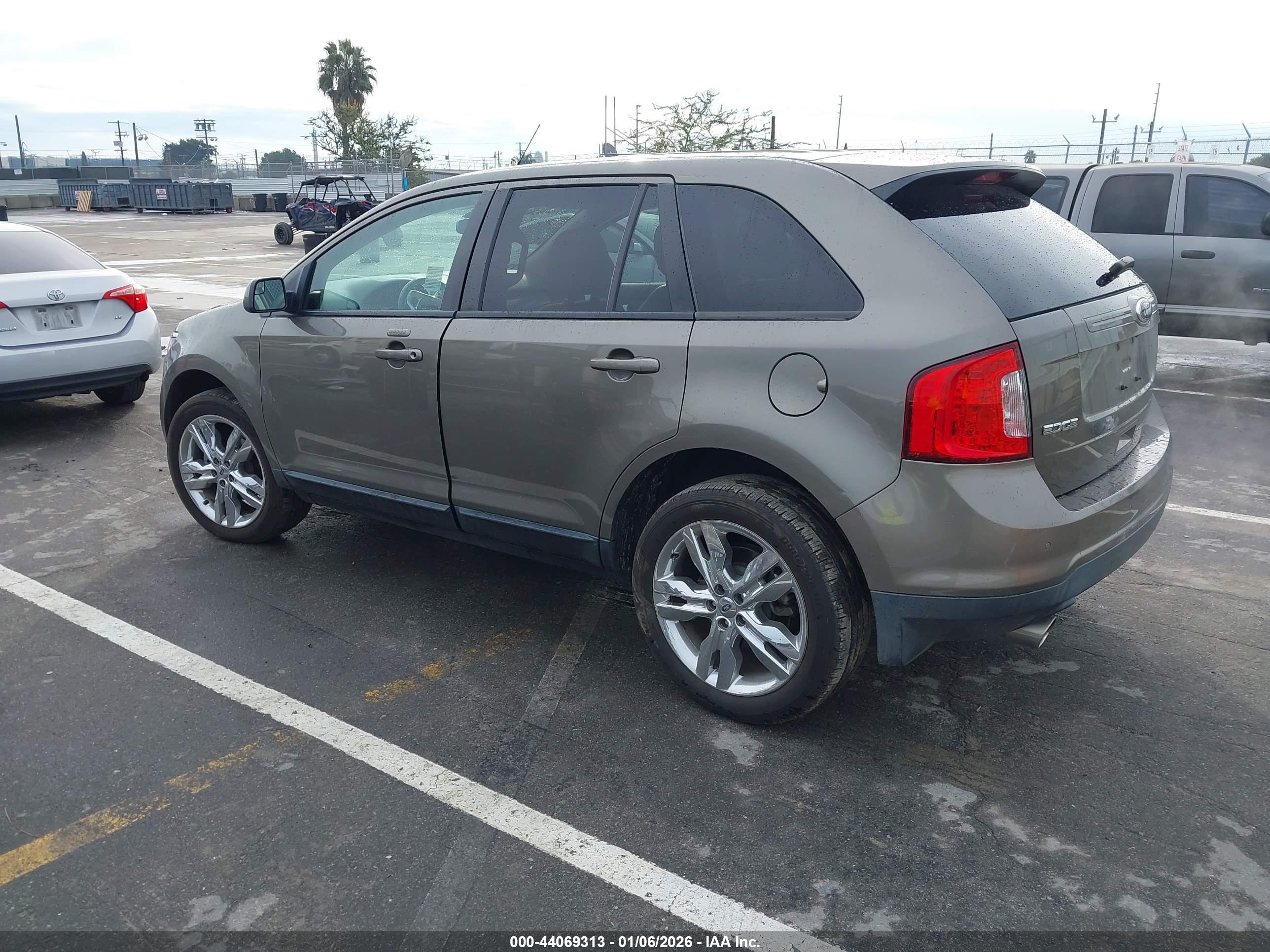 FORD EDGE image 3