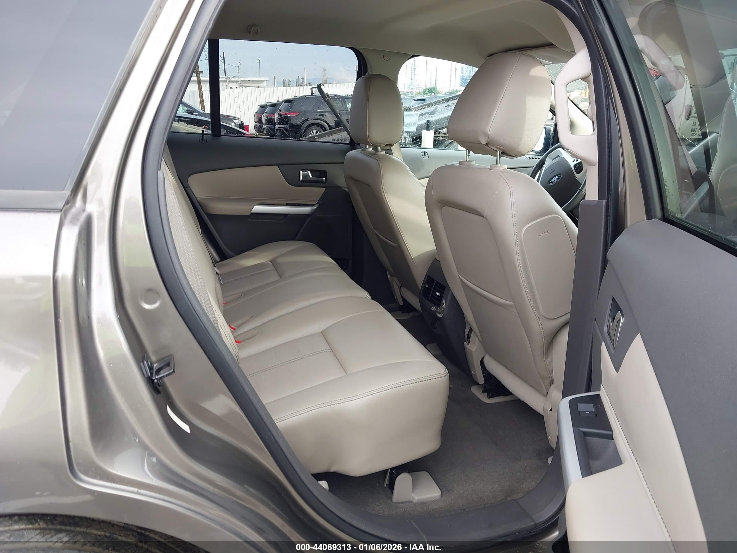 FORD EDGE image 8