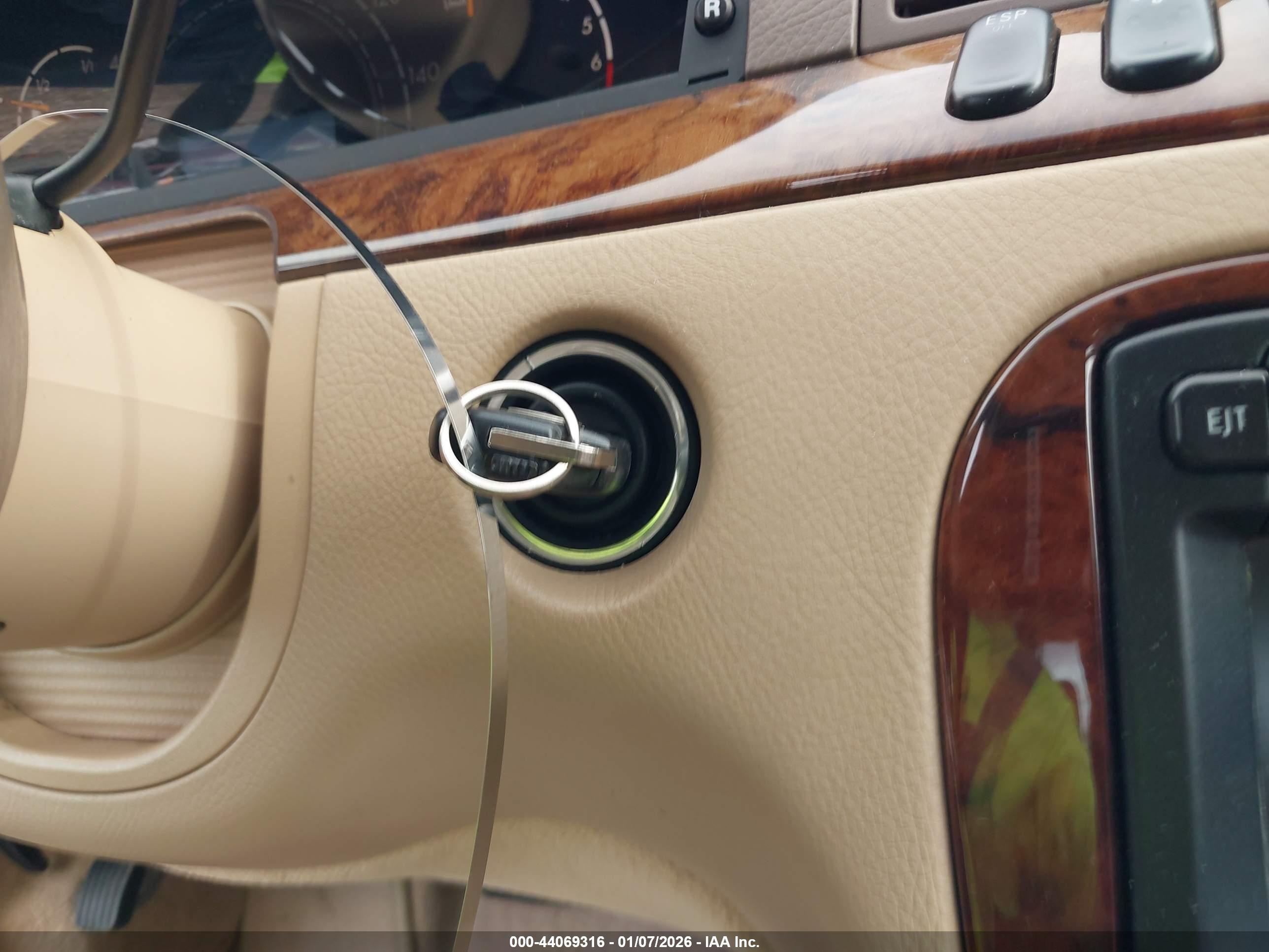 MERCEDES-BENZ S image 11