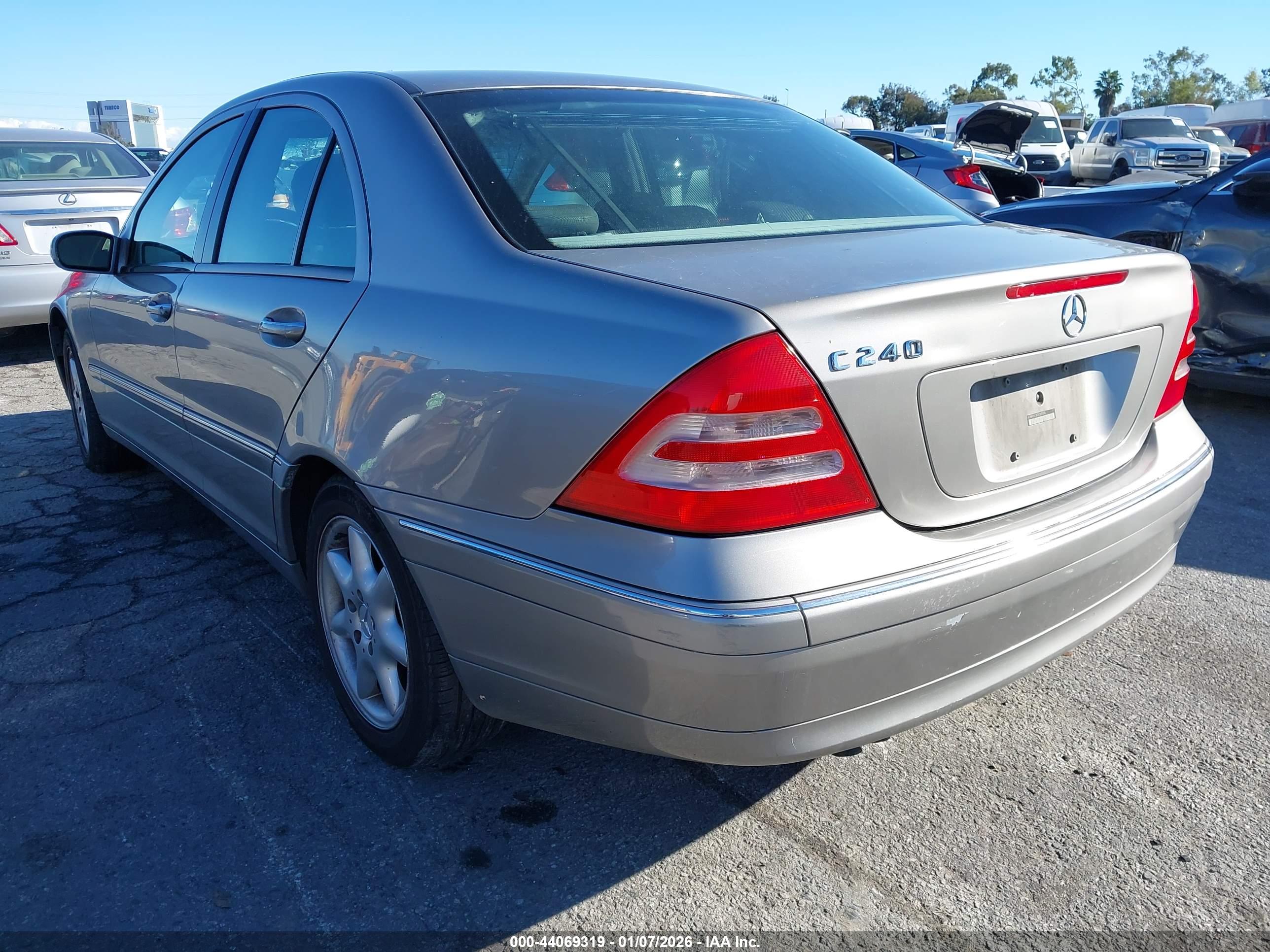 MERCEDES-BENZ C image 3