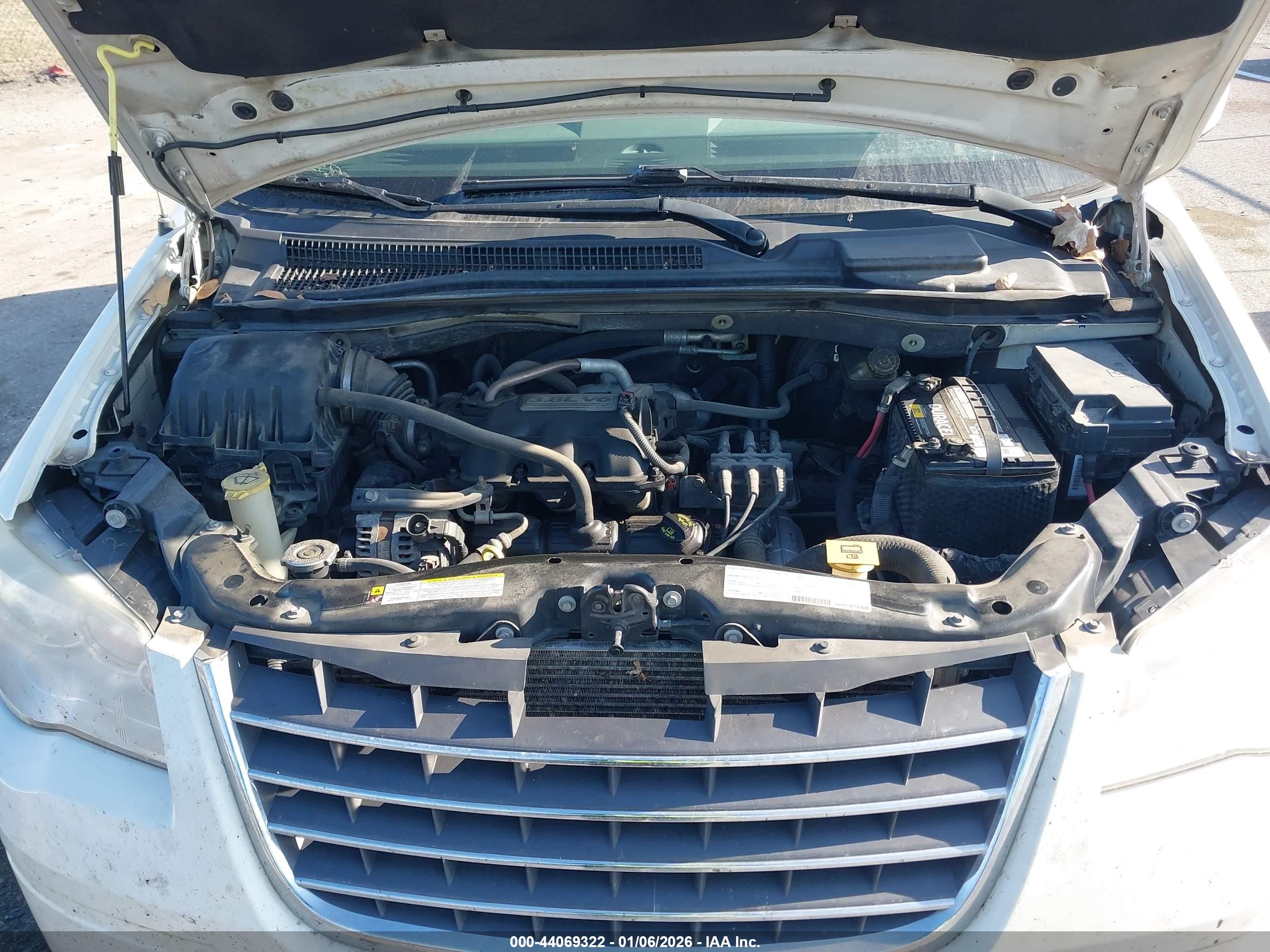 CHRYSLER TOWN image 10