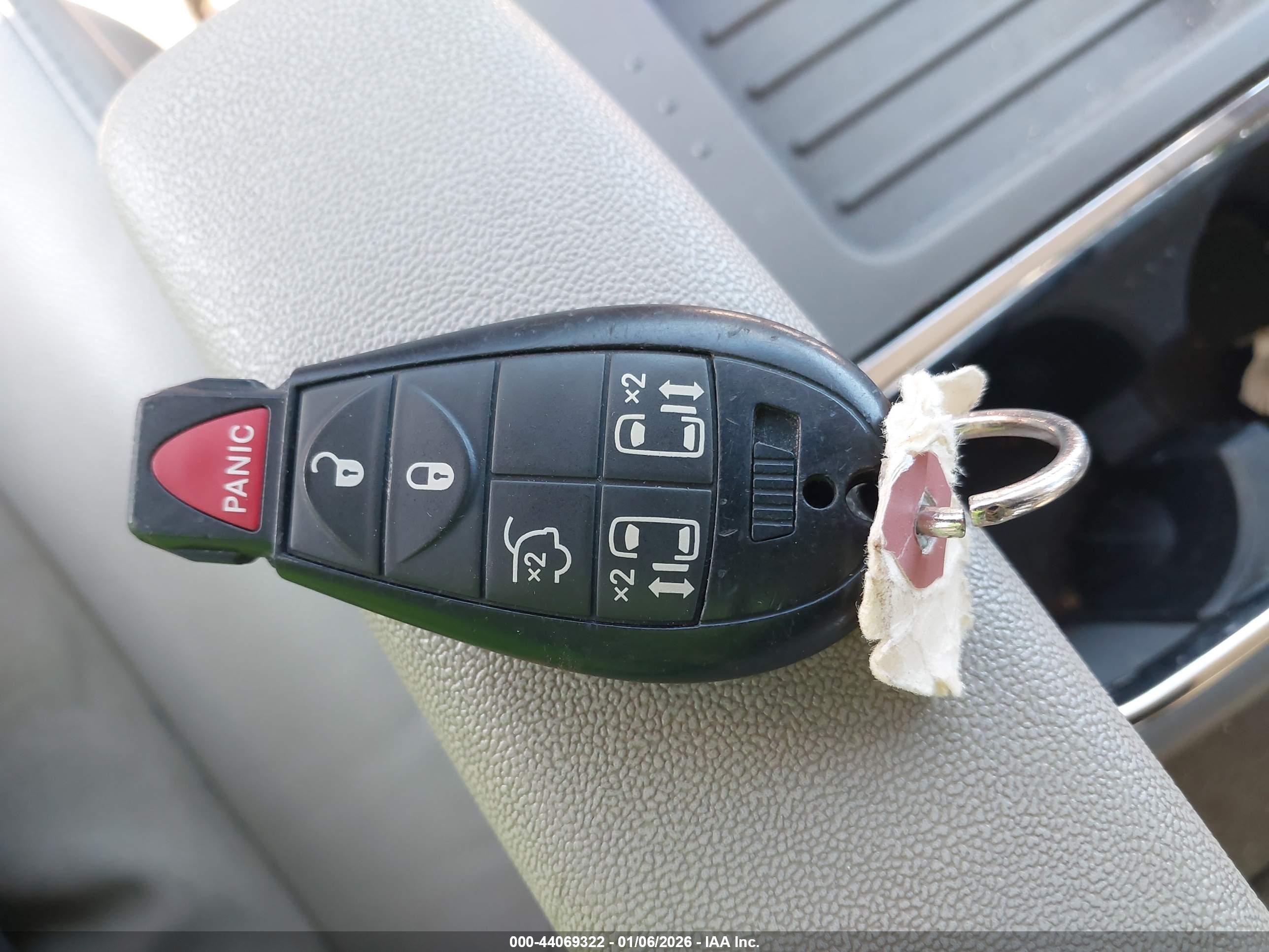 CHRYSLER TOWN image 11