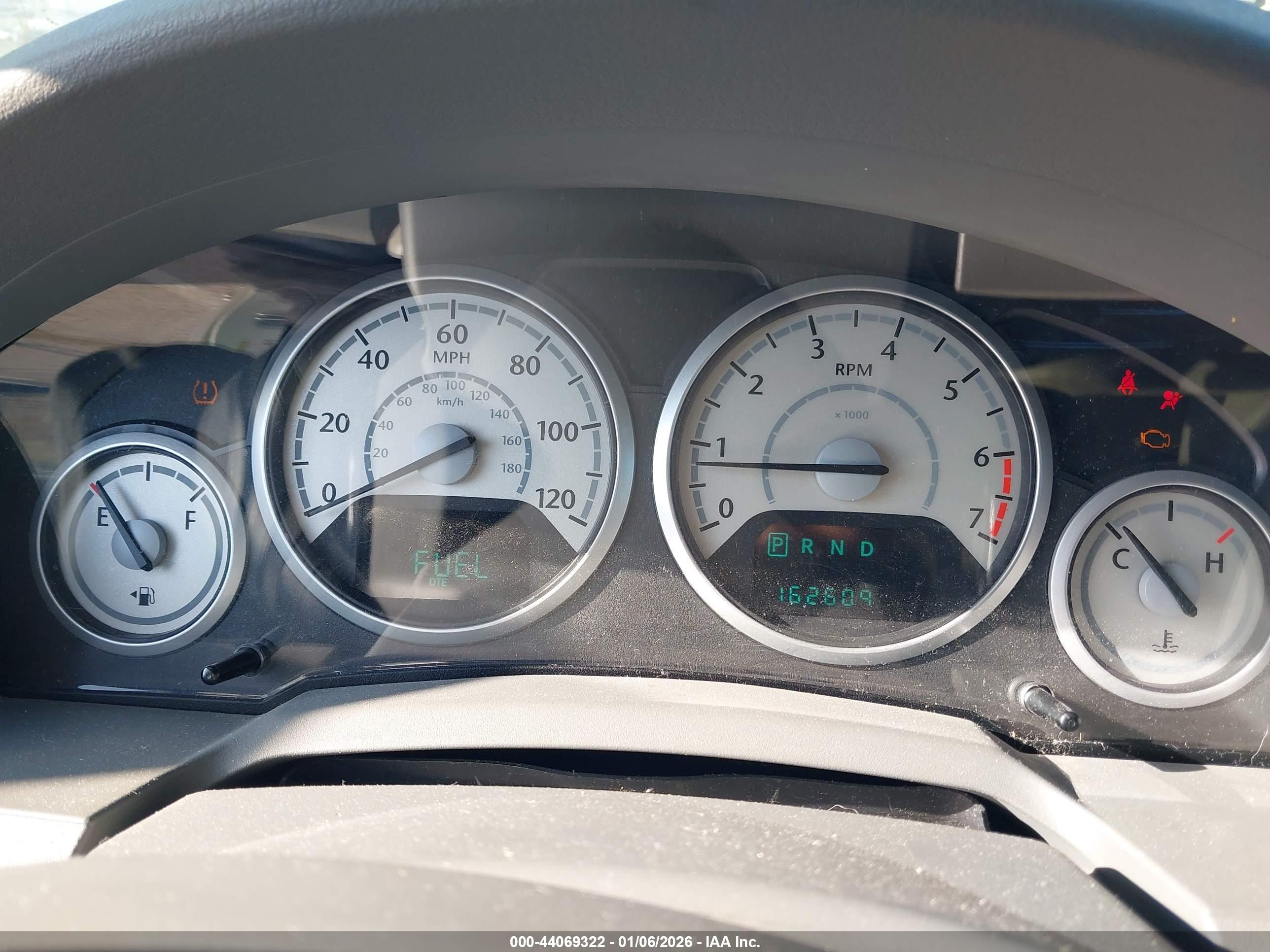 CHRYSLER TOWN image 7