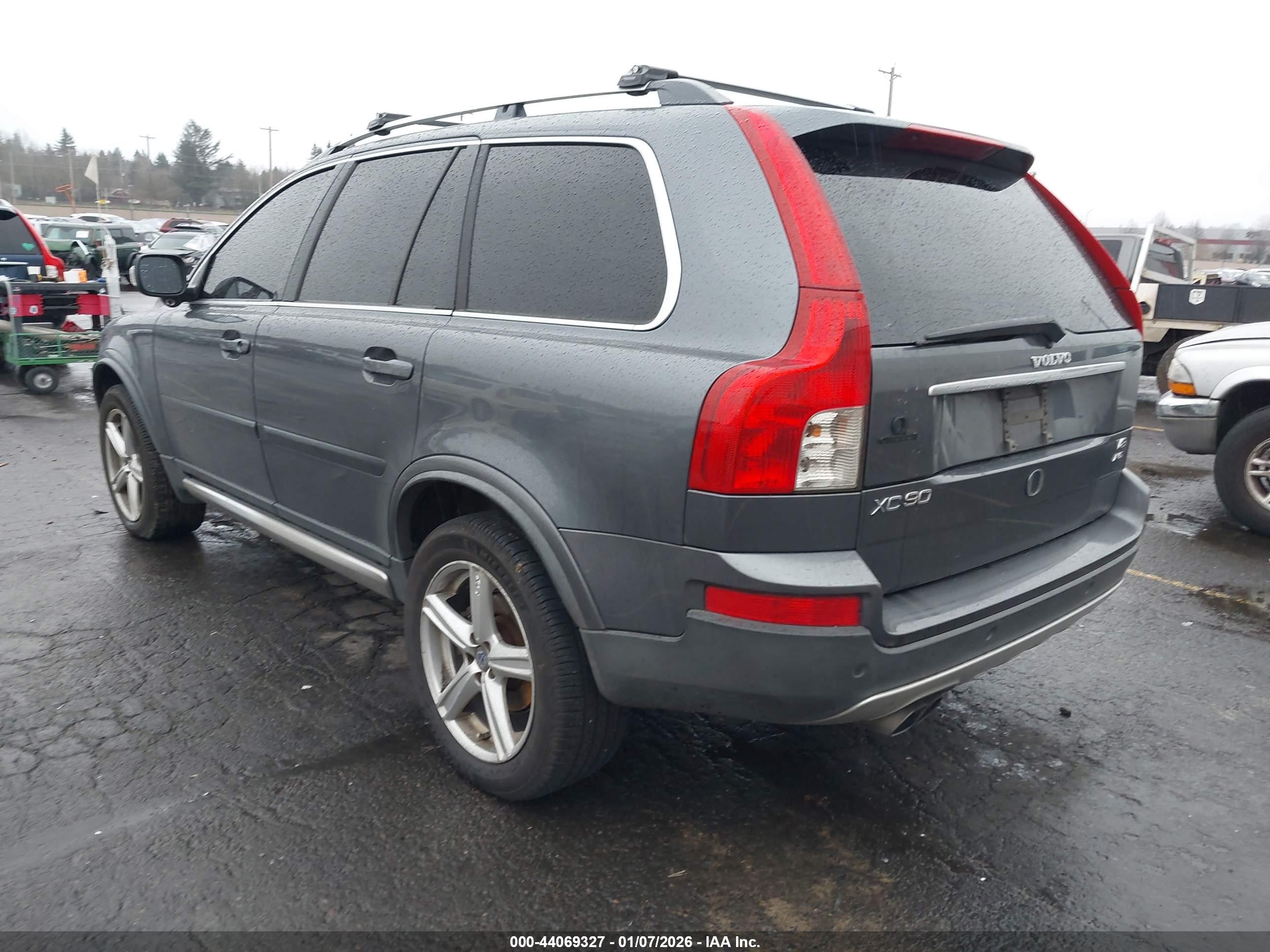 VOLVO XC90 image 3