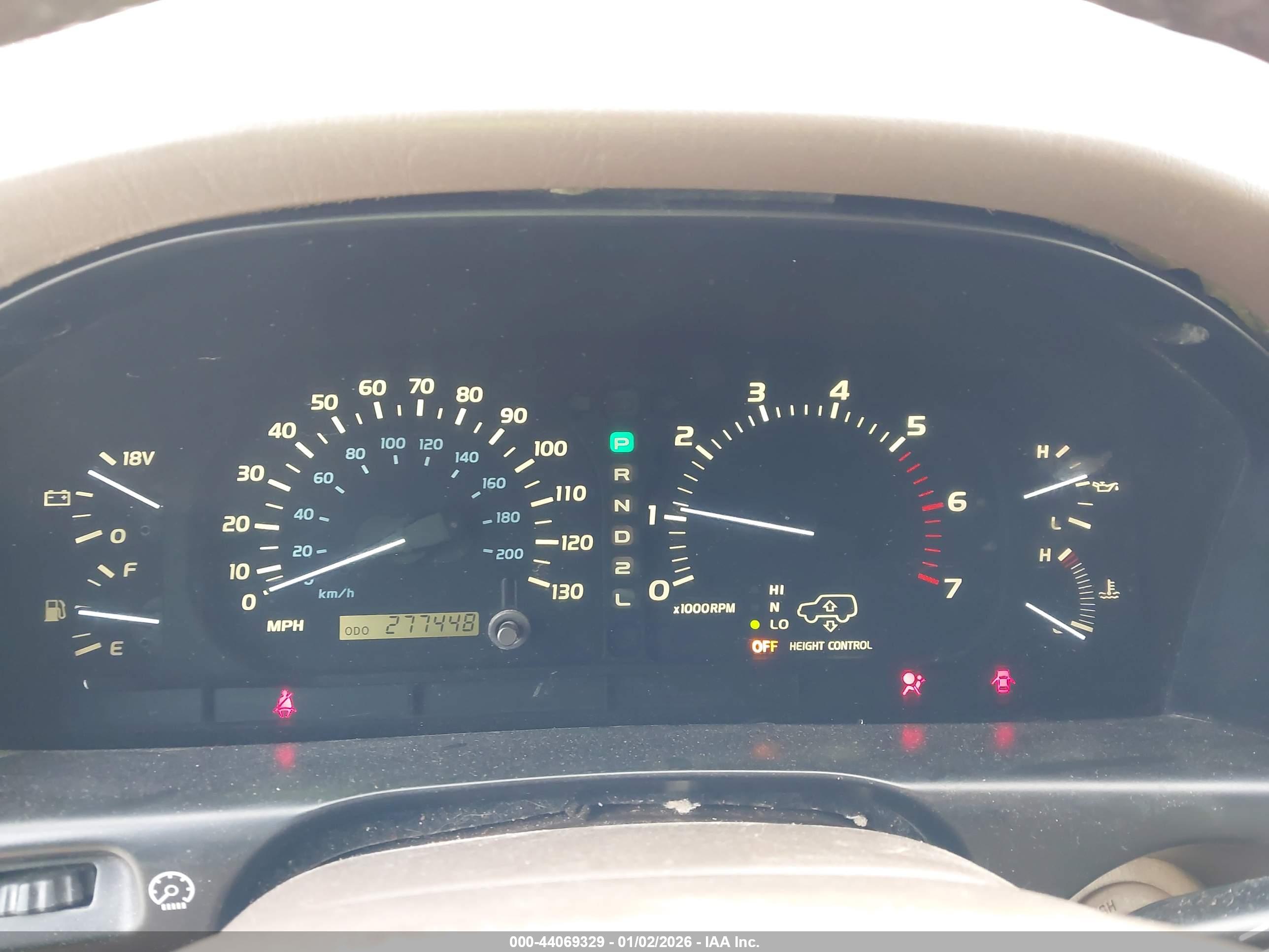 LEXUS LX image 7