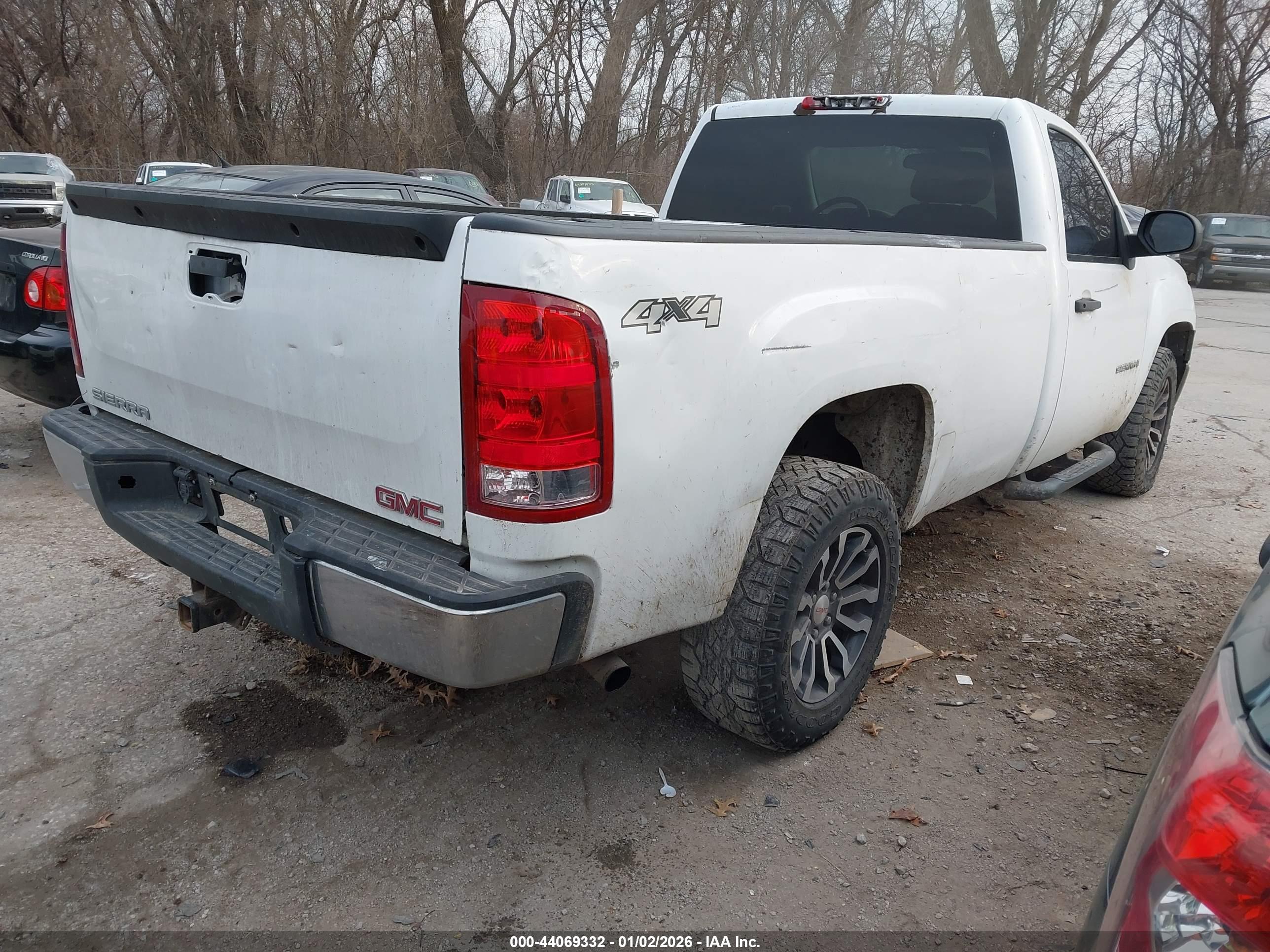 GMC SIERRA image 4