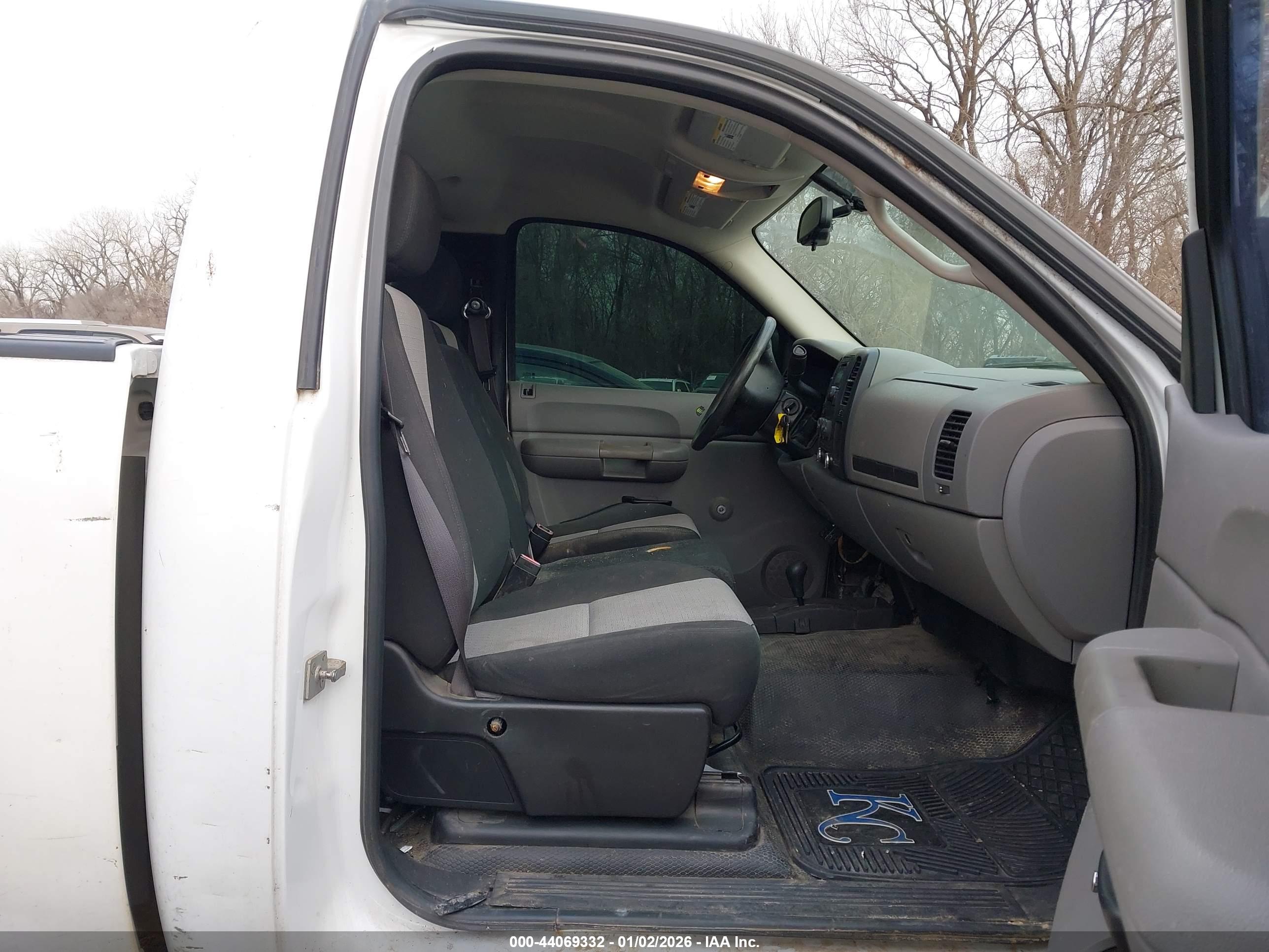 GMC SIERRA image 5