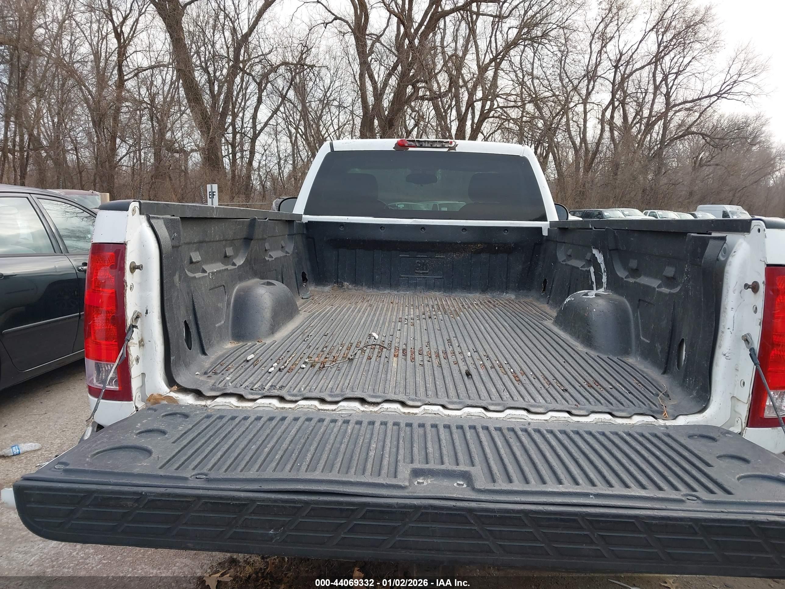 GMC SIERRA image 8