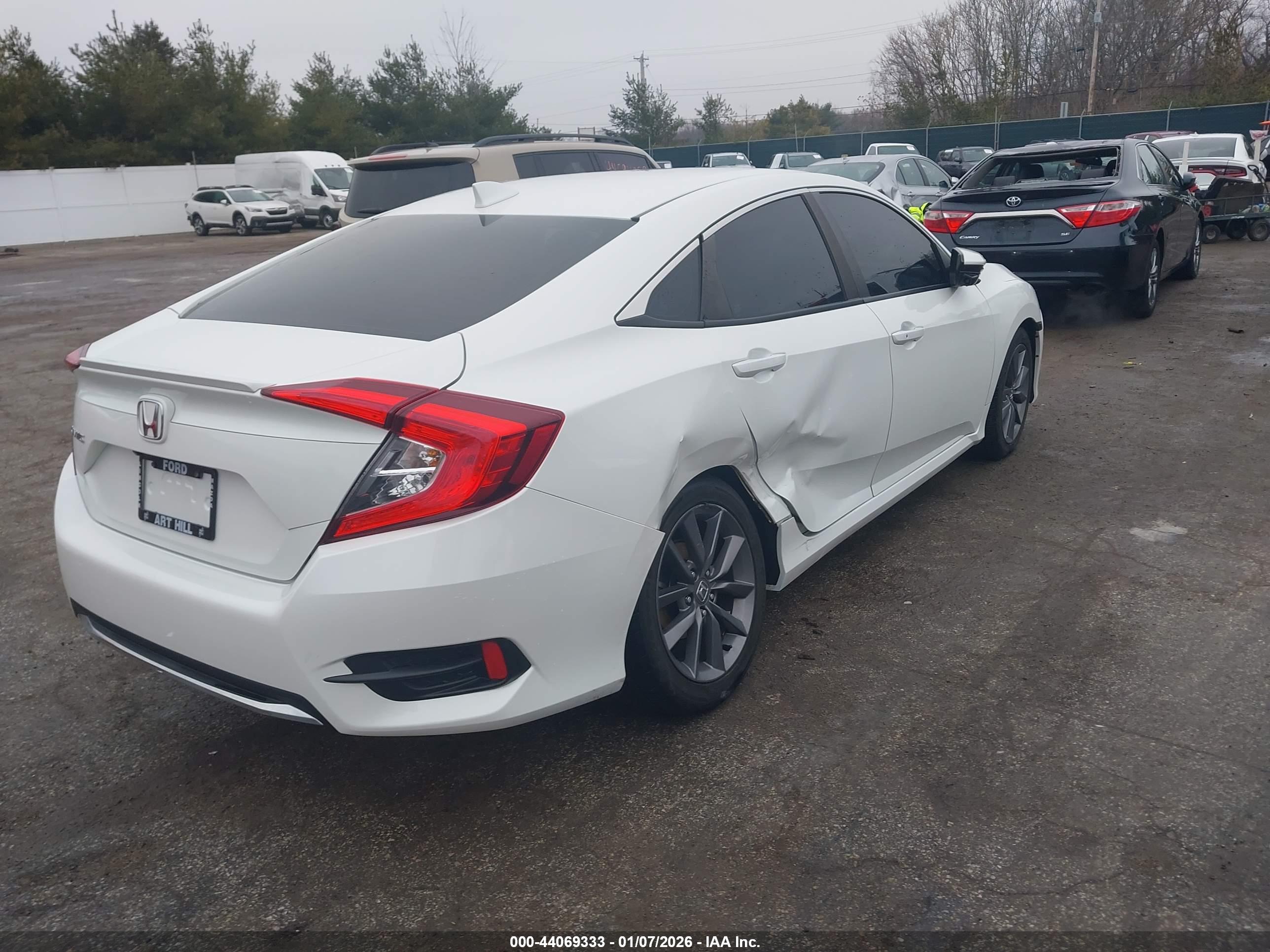 HONDA CIVIC image 4