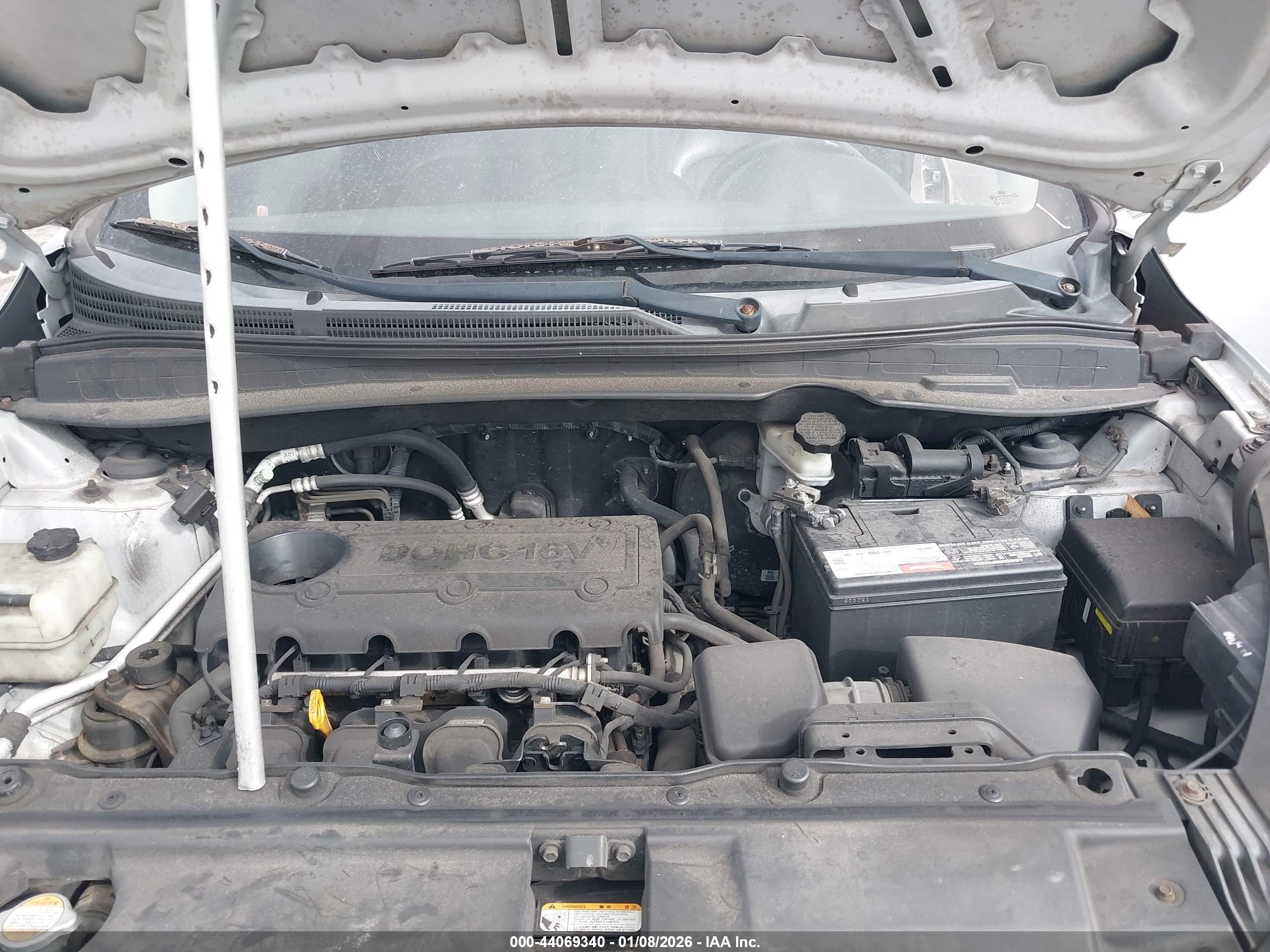 HYUNDAI TUCSON image 10