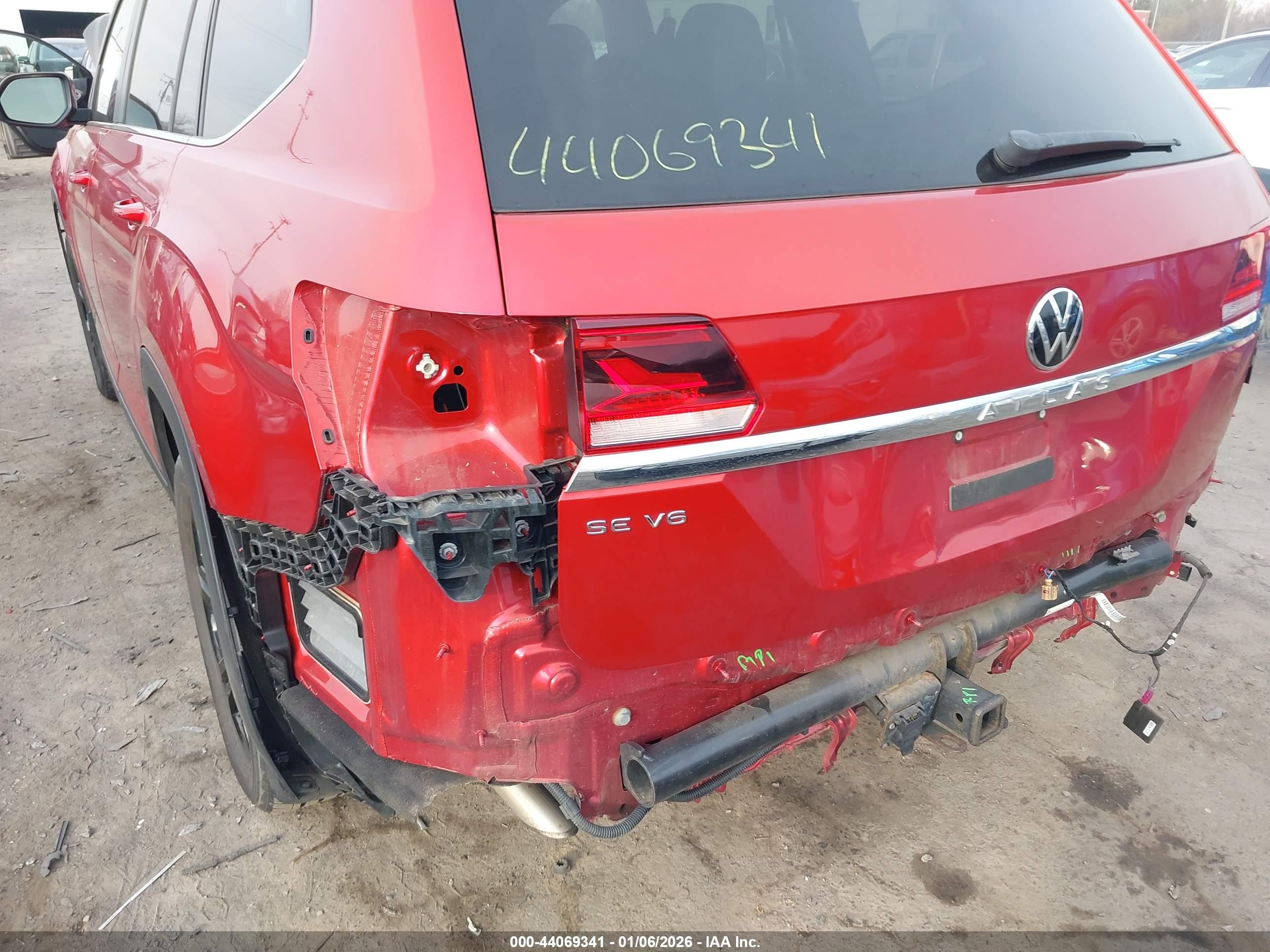 VOLKSWAGEN ATLAS image 6