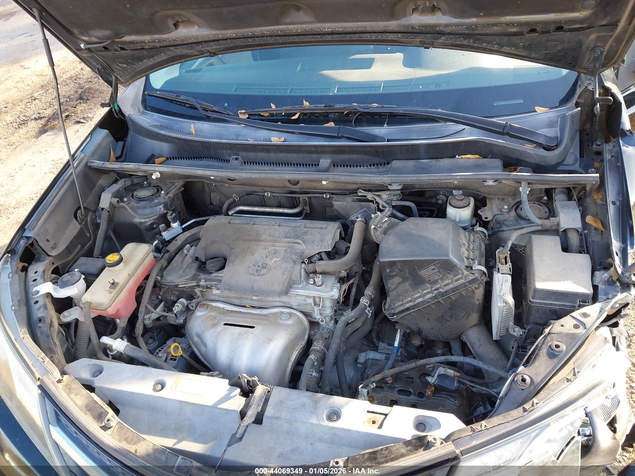 TOYOTA RAV4 image 10