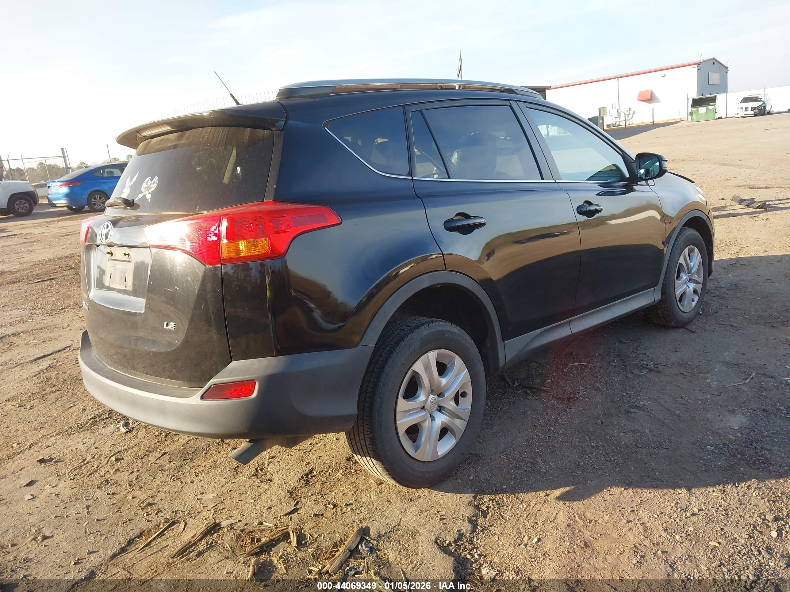TOYOTA RAV4 image 4