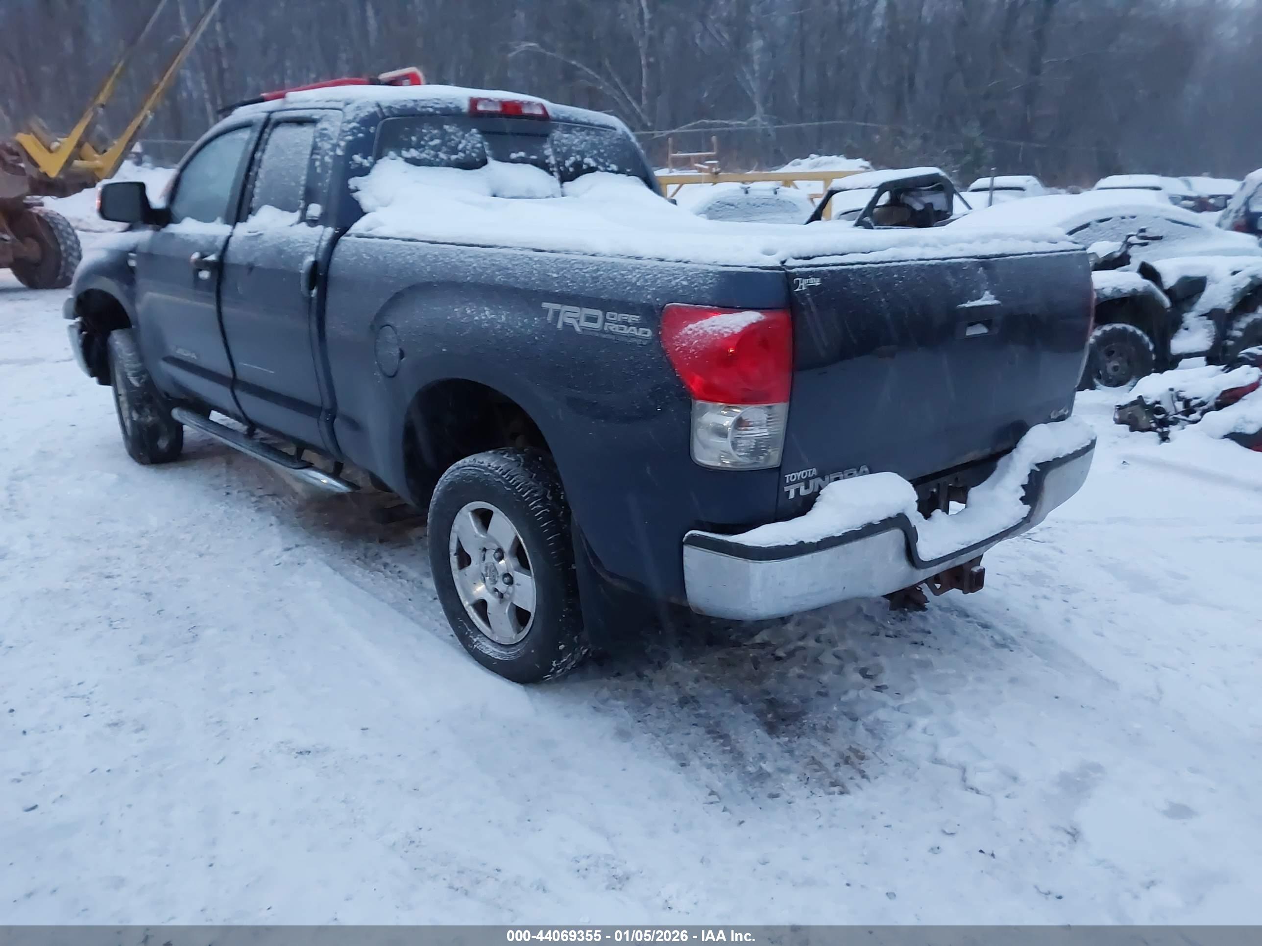 TOYOTA TUNDRA image 3