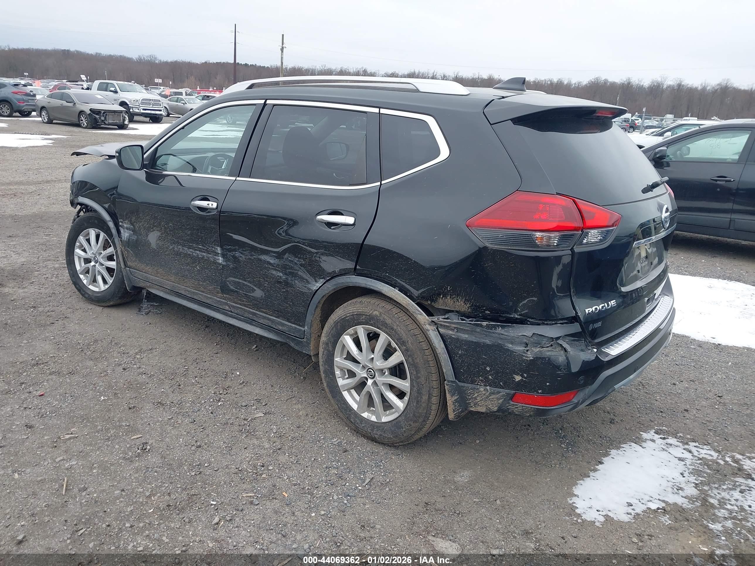 NISSAN ROGUE image 3
