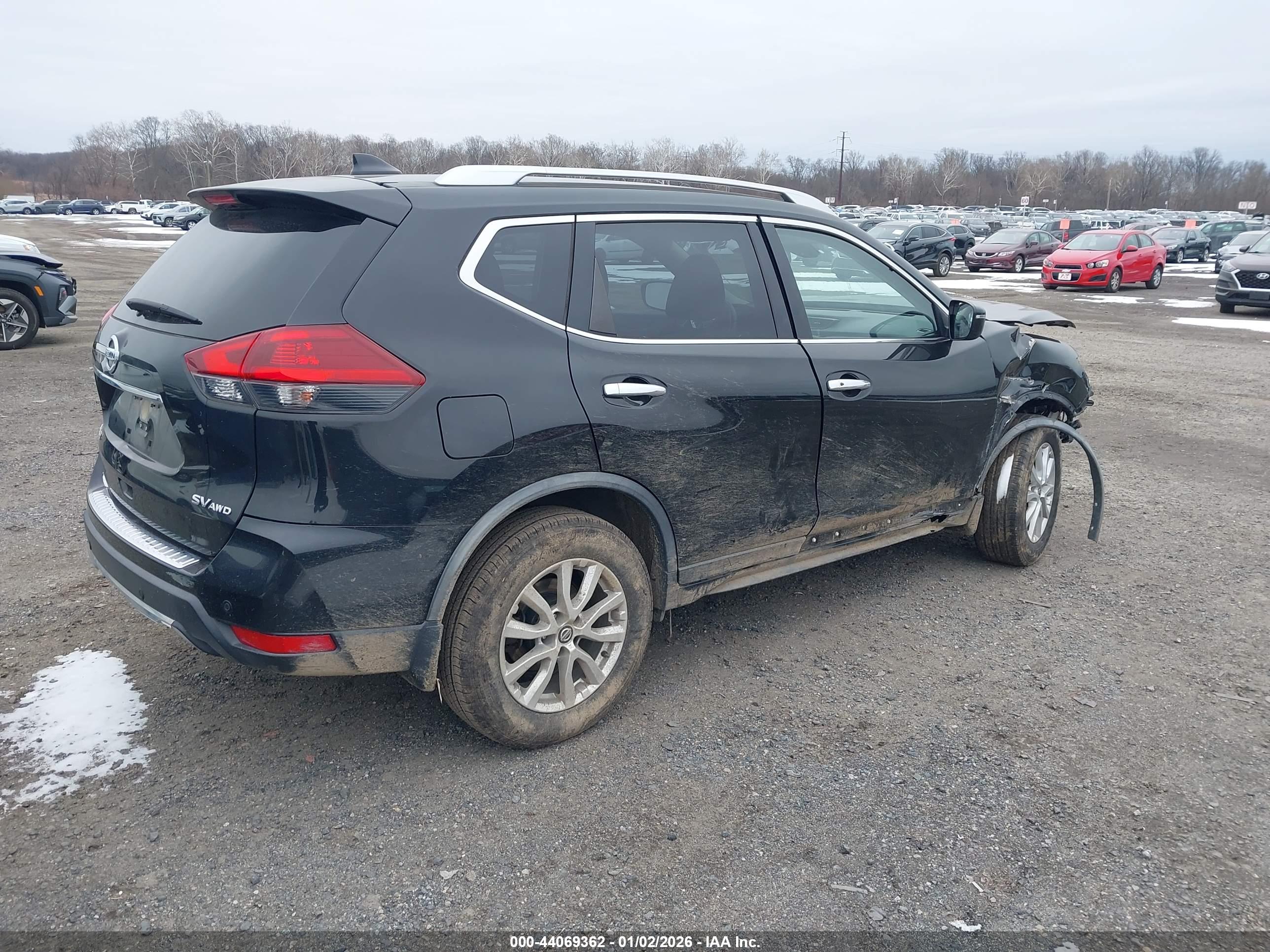 NISSAN ROGUE image 4