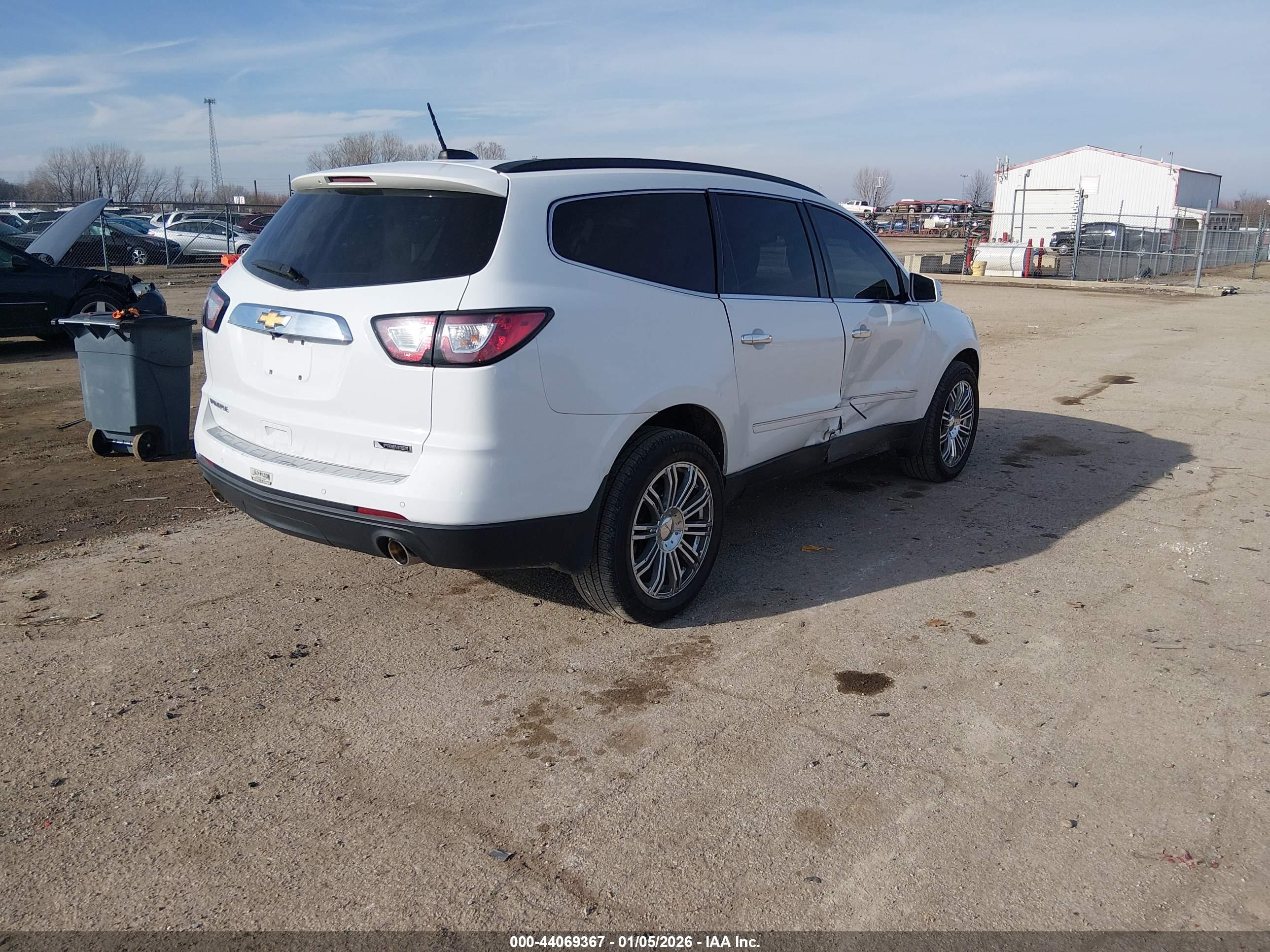 CHEVROLET TRAVERSE image 4