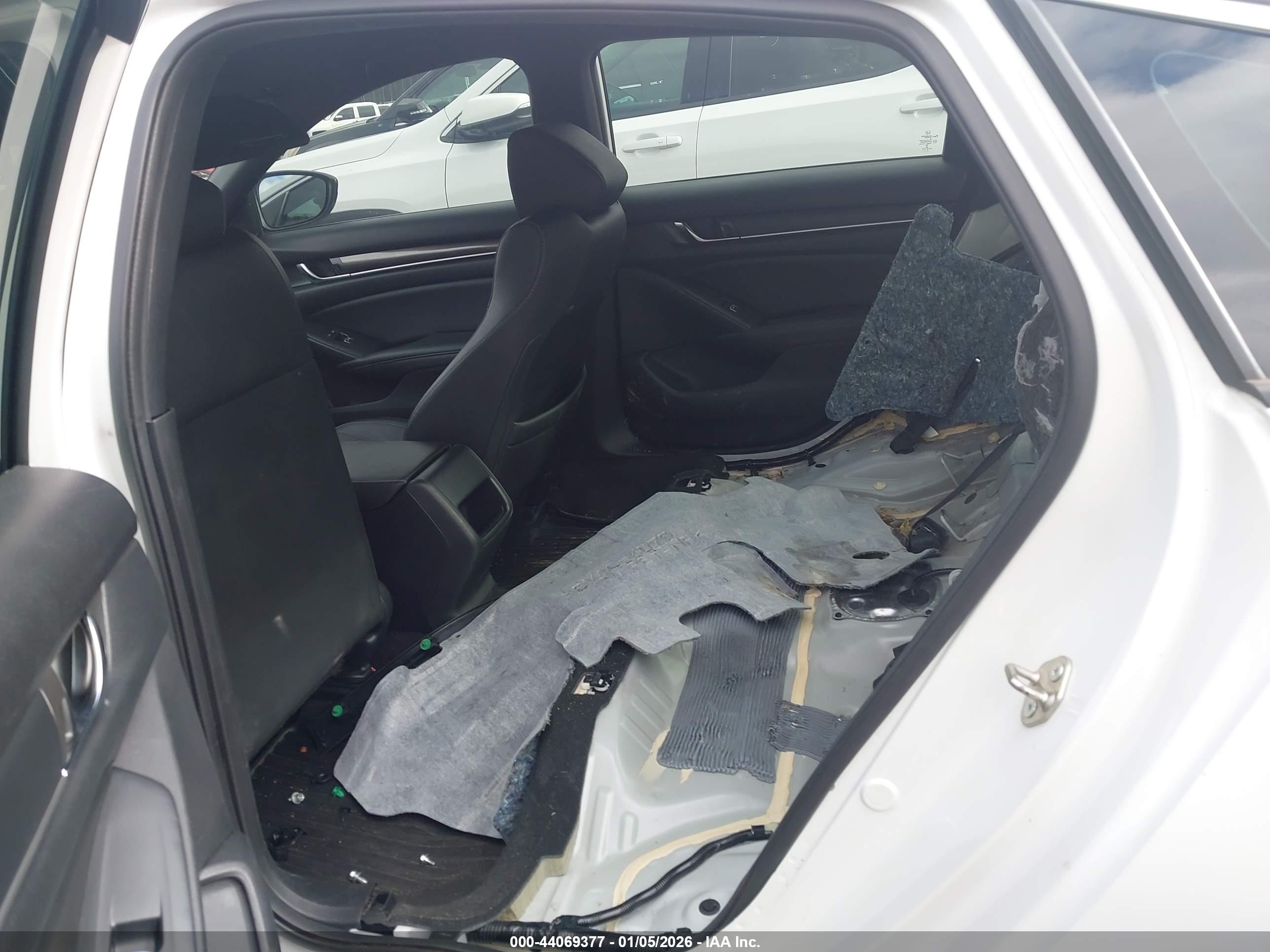HONDA ACCORD image 8