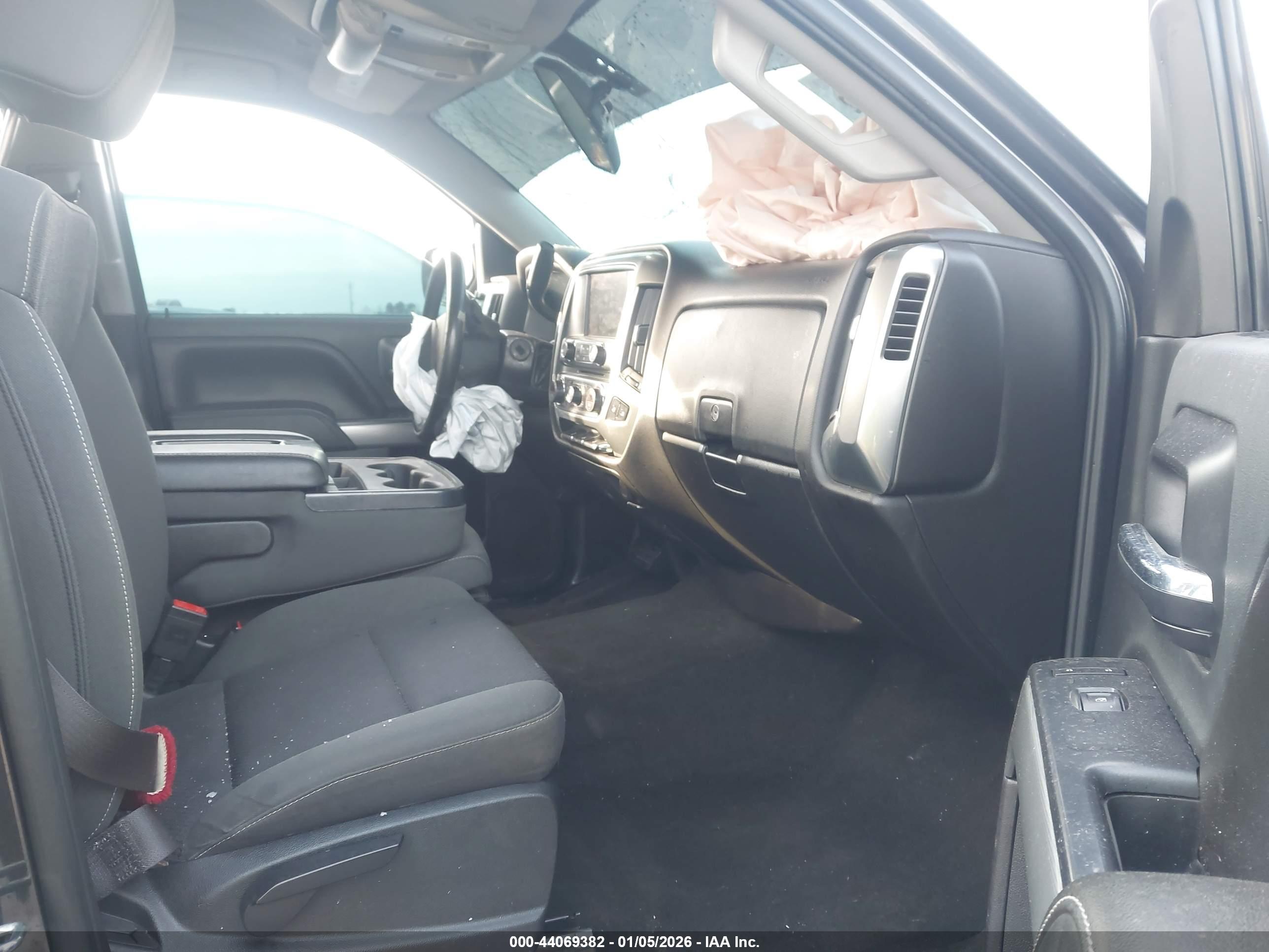CHEVROLET SILVERADO image 5