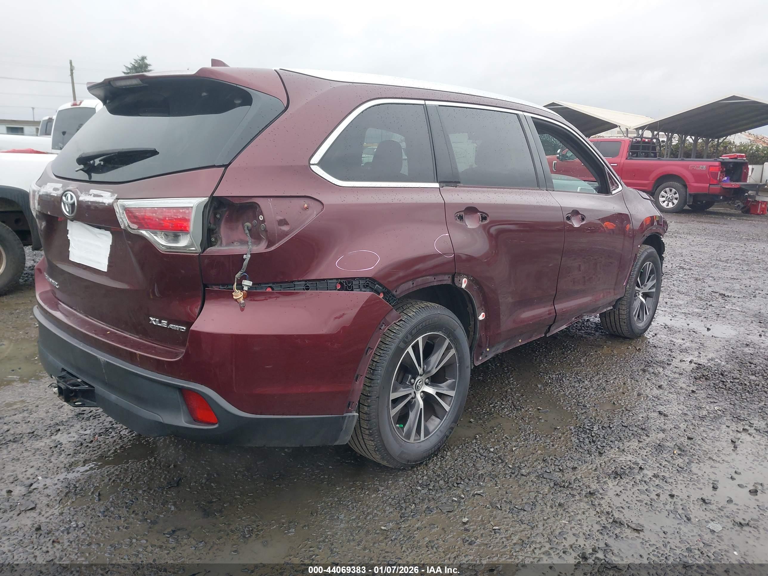 TOYOTA HIGHLANDER image 4