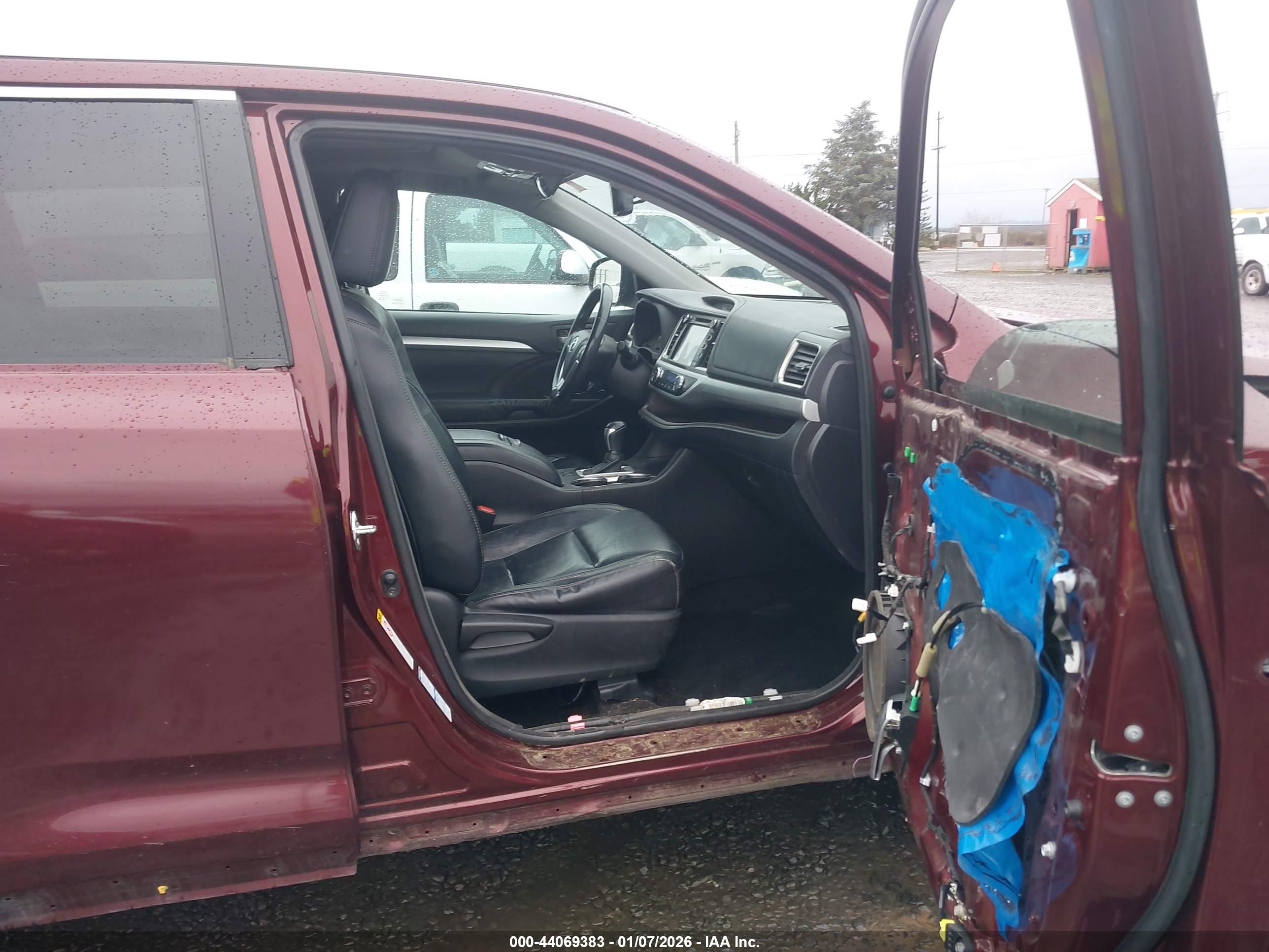 TOYOTA HIGHLANDER image 5