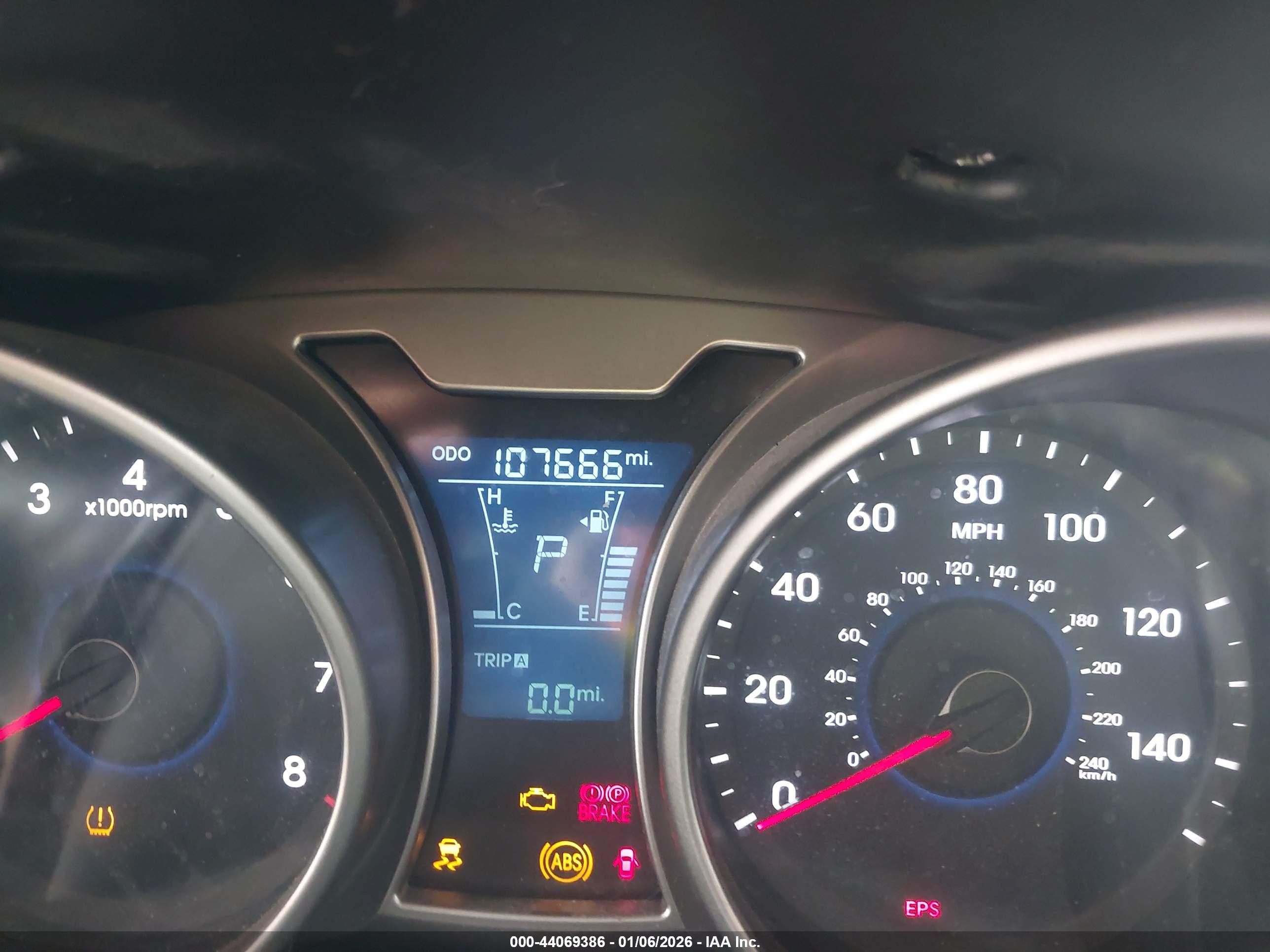 HYUNDAI VELOSTER image 7