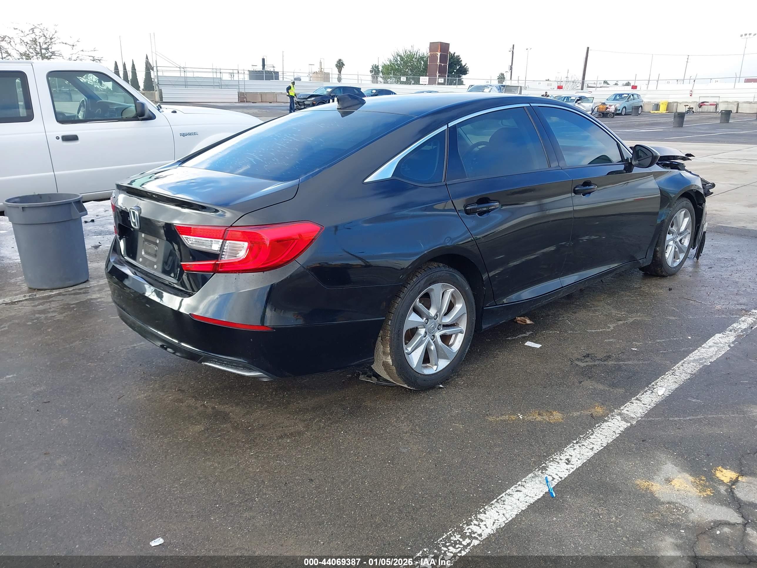 HONDA ACCORD image 4