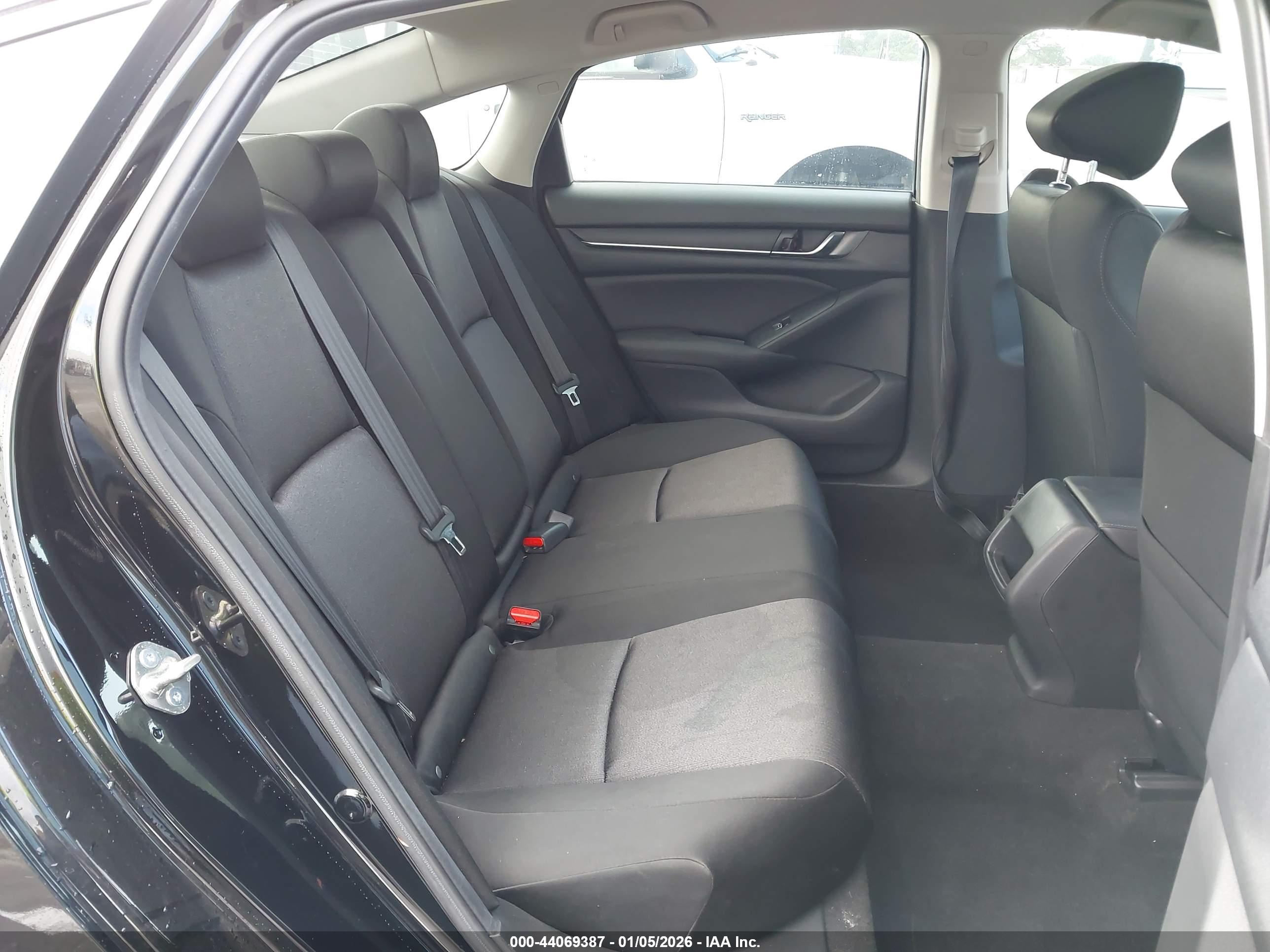 HONDA ACCORD image 8