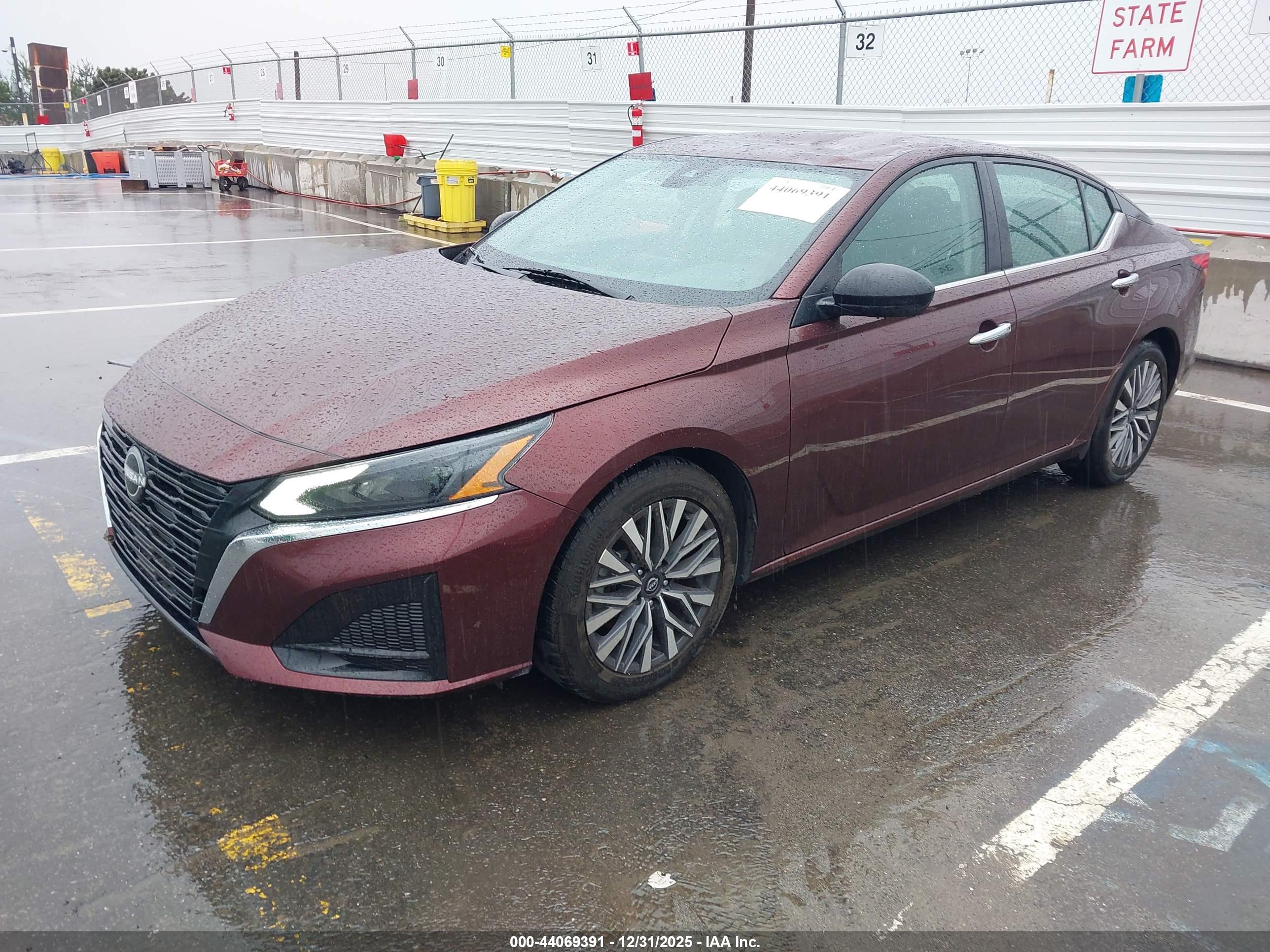 NISSAN ALTIMA image 2