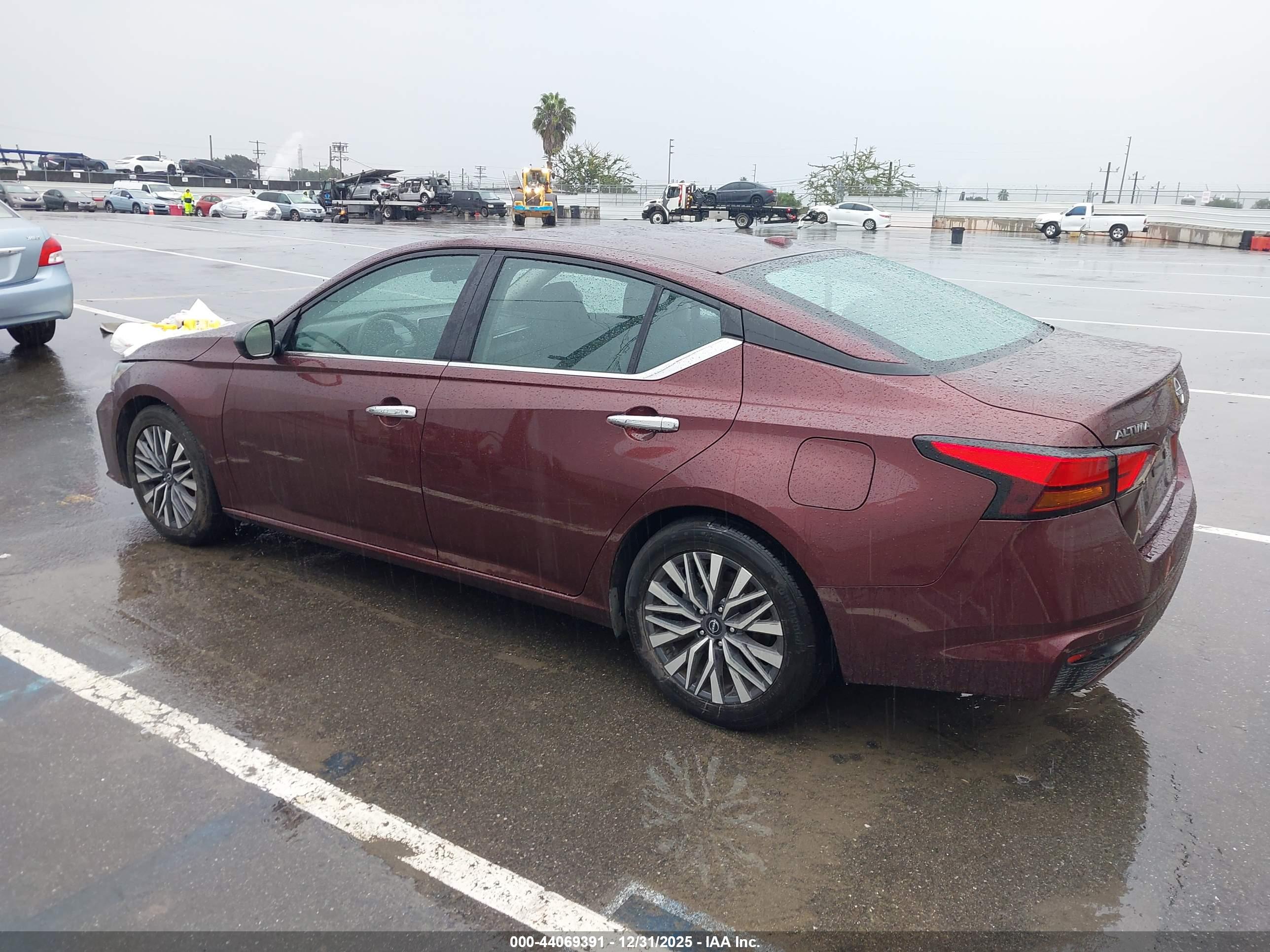 NISSAN ALTIMA image 3