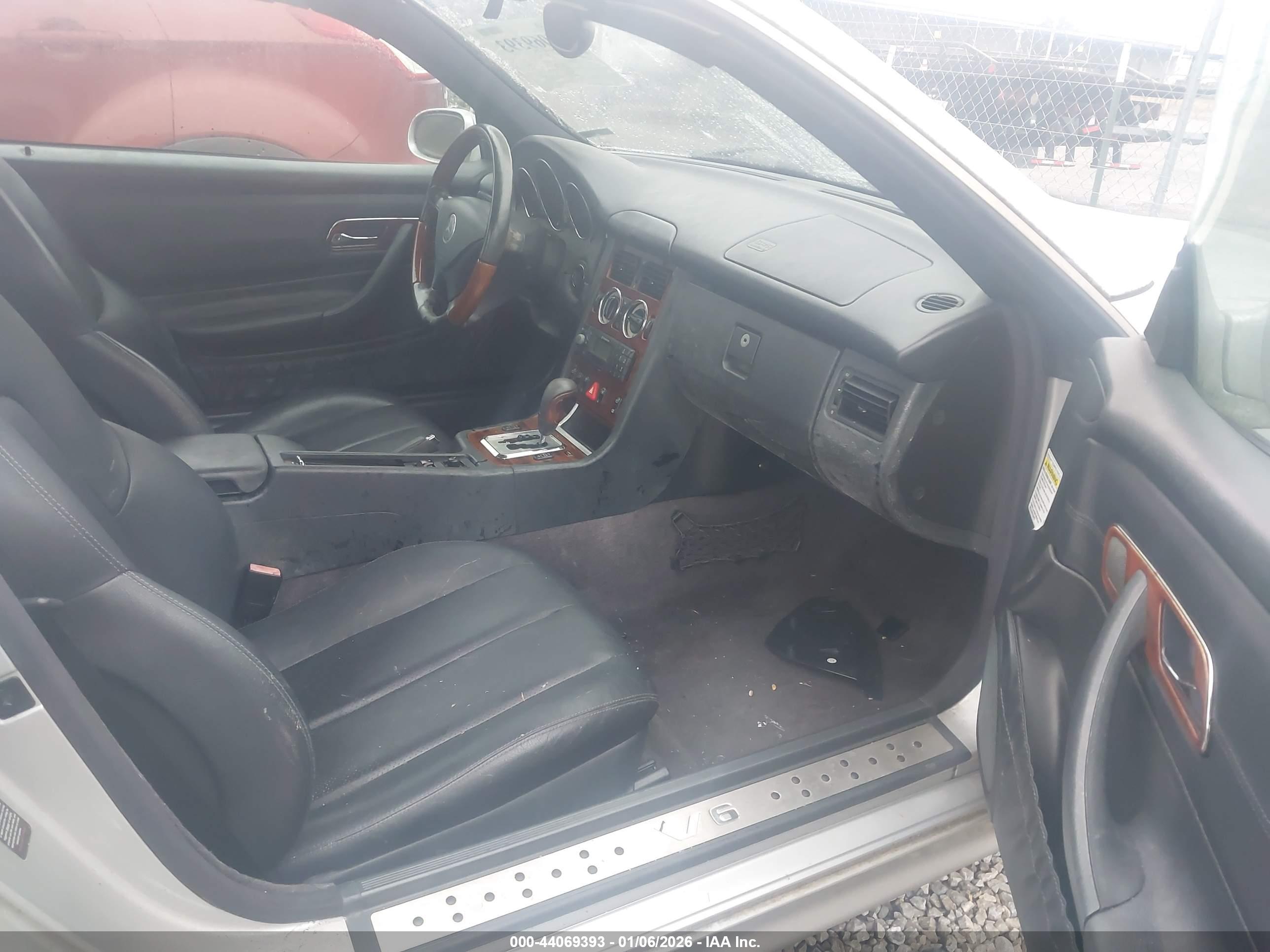 MERCEDES-BENZ SLK image 5
