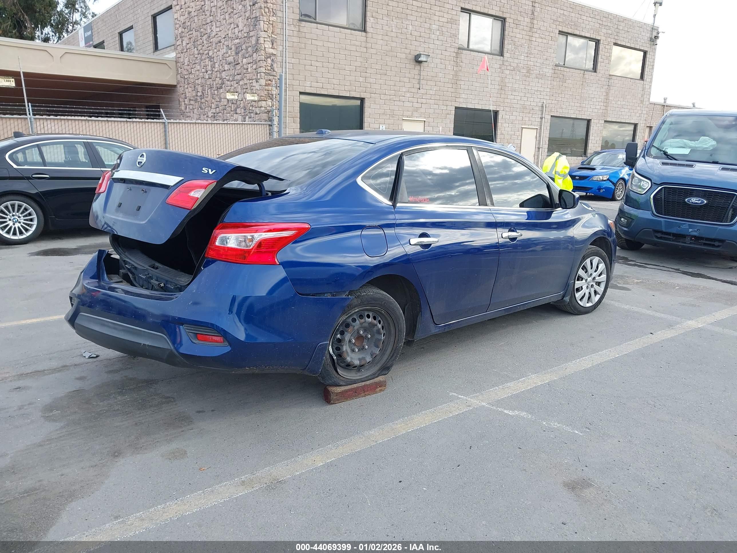 NISSAN SENTRA image 4