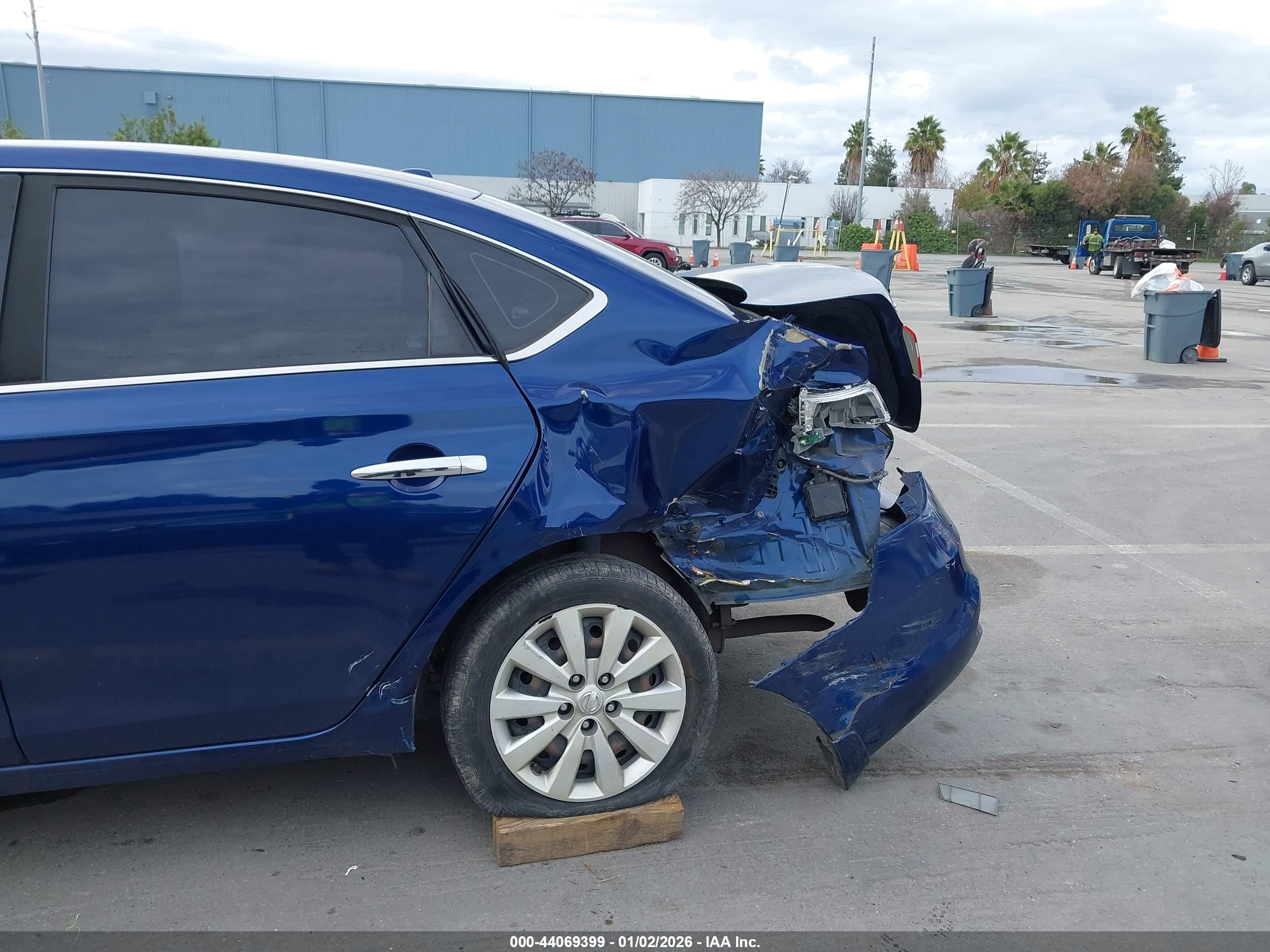 NISSAN SENTRA image 6