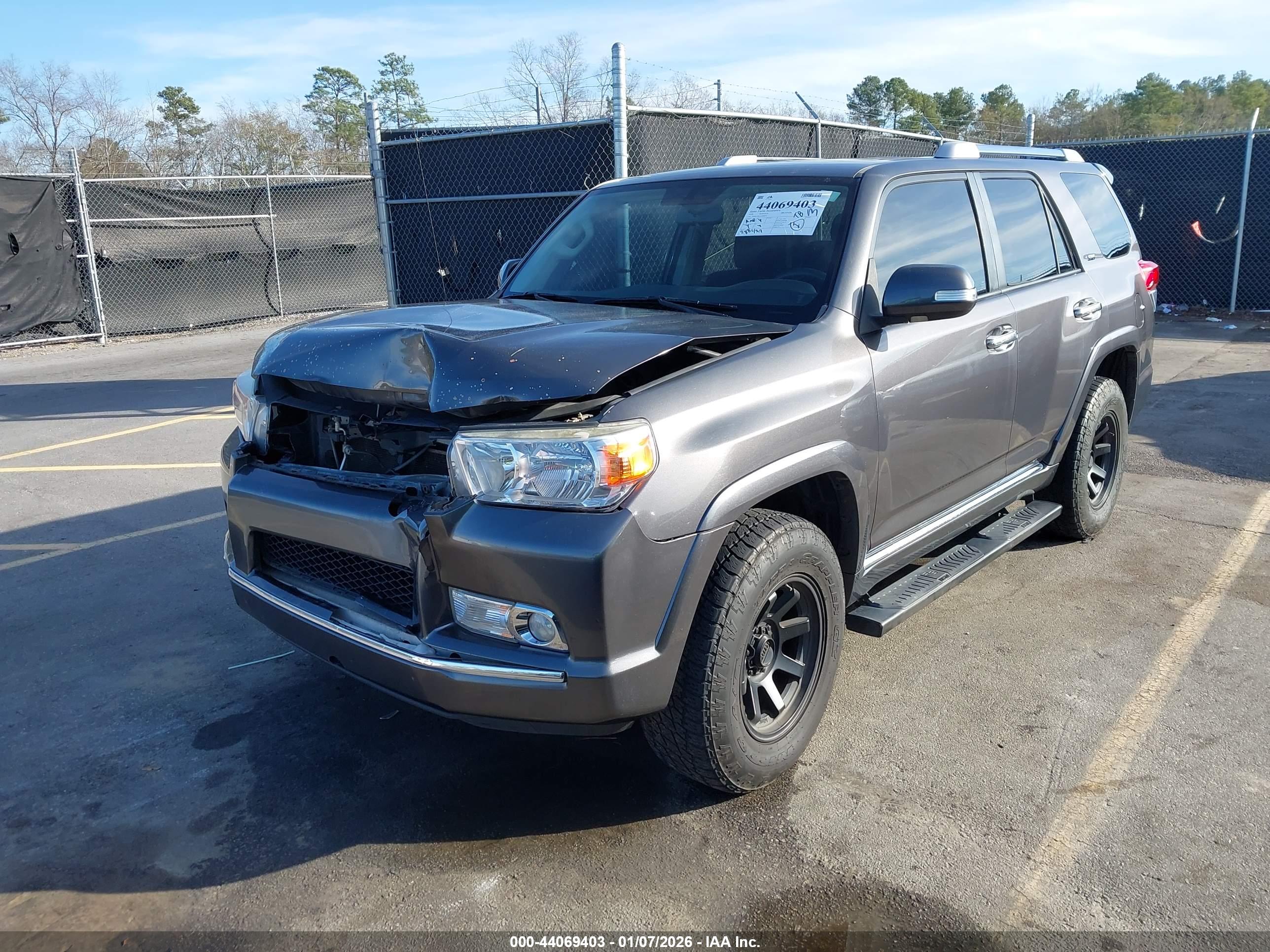 TOYOTA 4RUNNER image 2